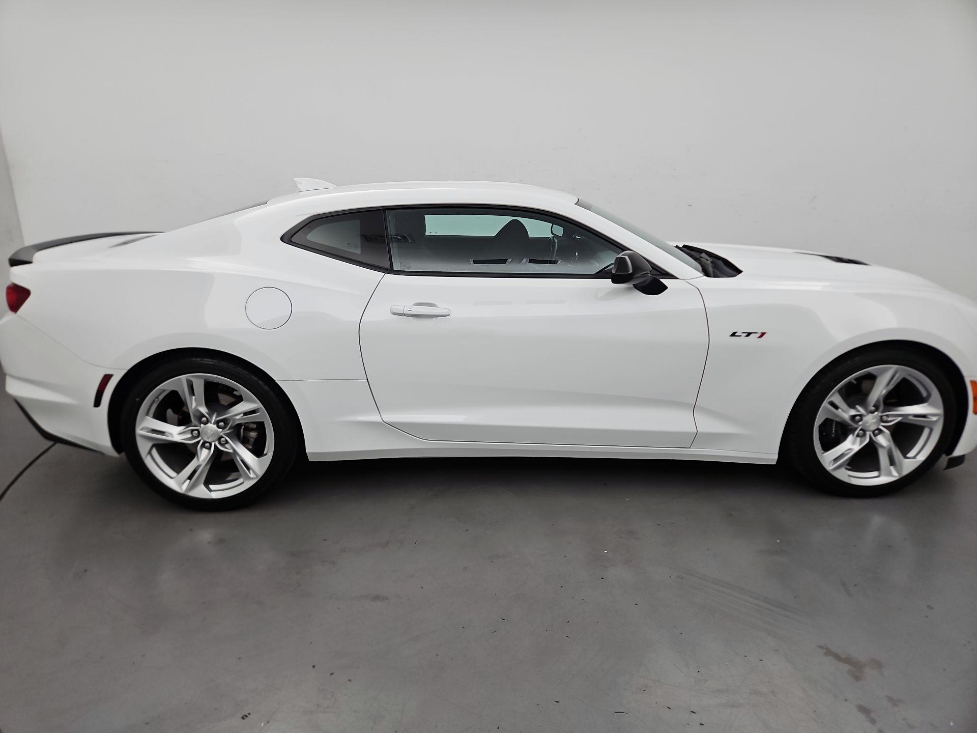 Thumbnail: 2021 Chevrolet Camaro - 4