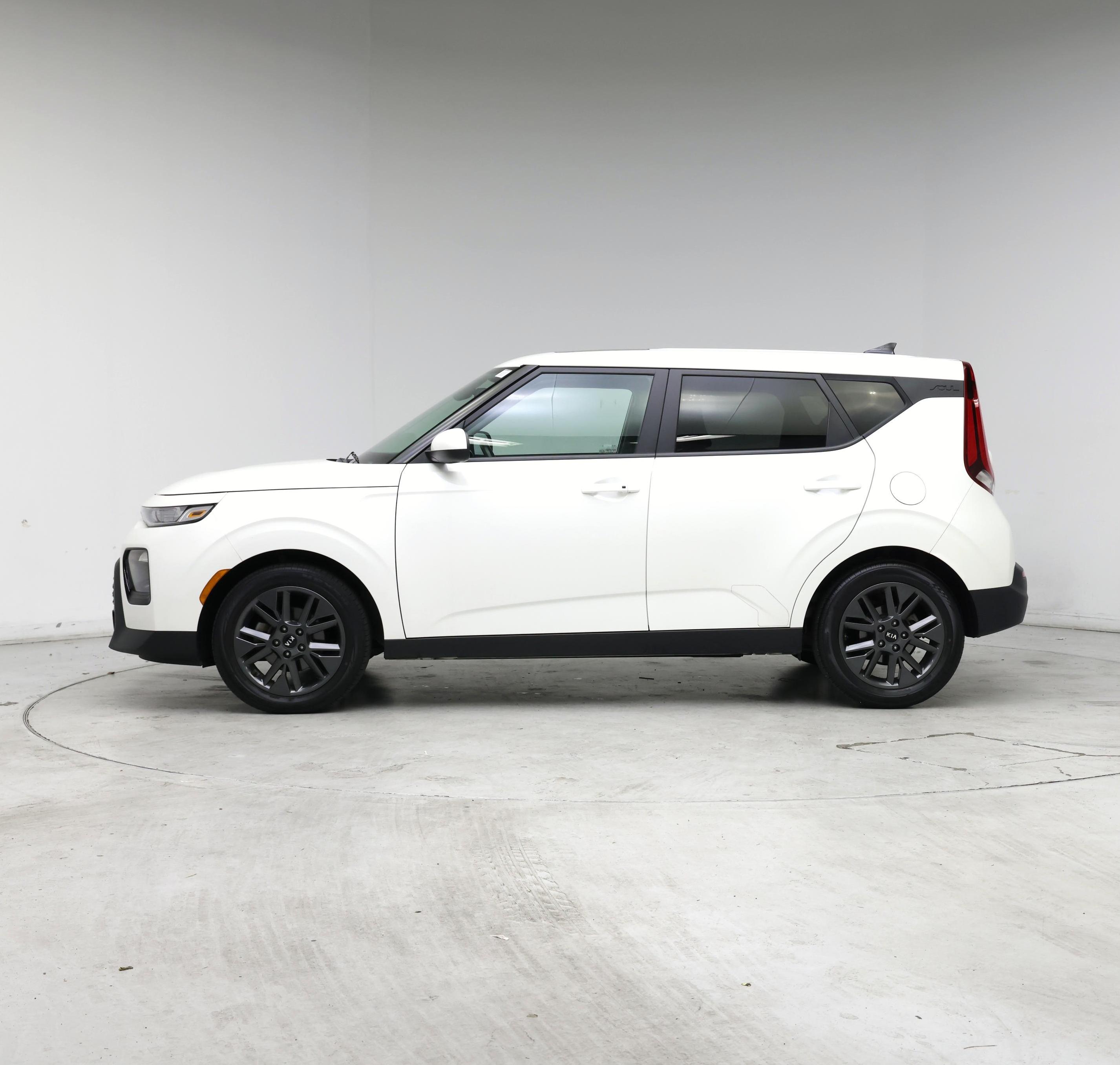 Thumbnail: 2021 Kia Soul - 3