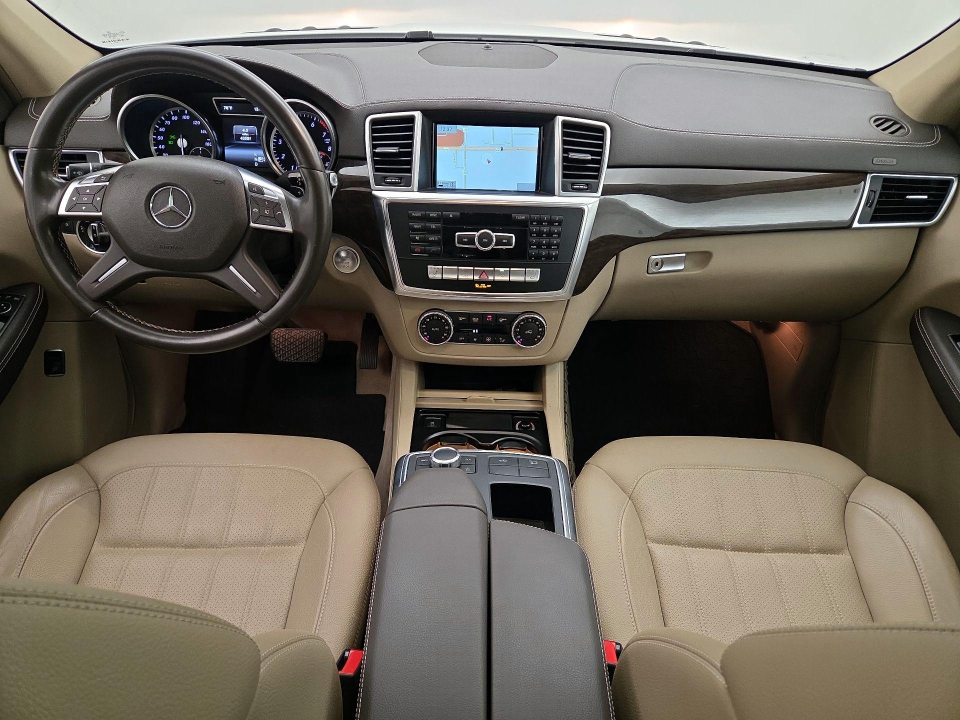 Thumbnail: 2016 Mercedes-Benz GL-Class - 9