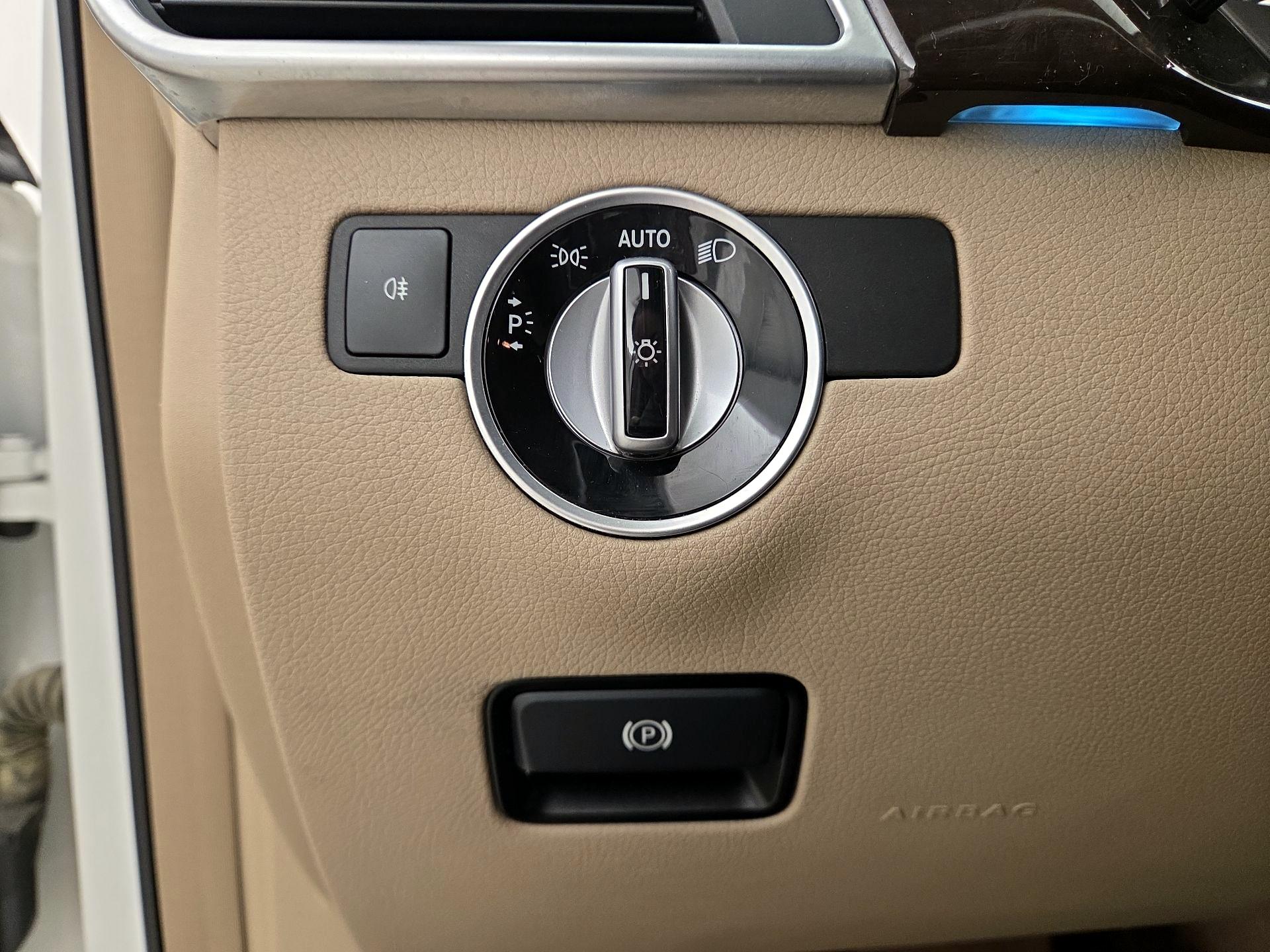 Thumbnail: 2016 Mercedes-Benz GL-Class - 13