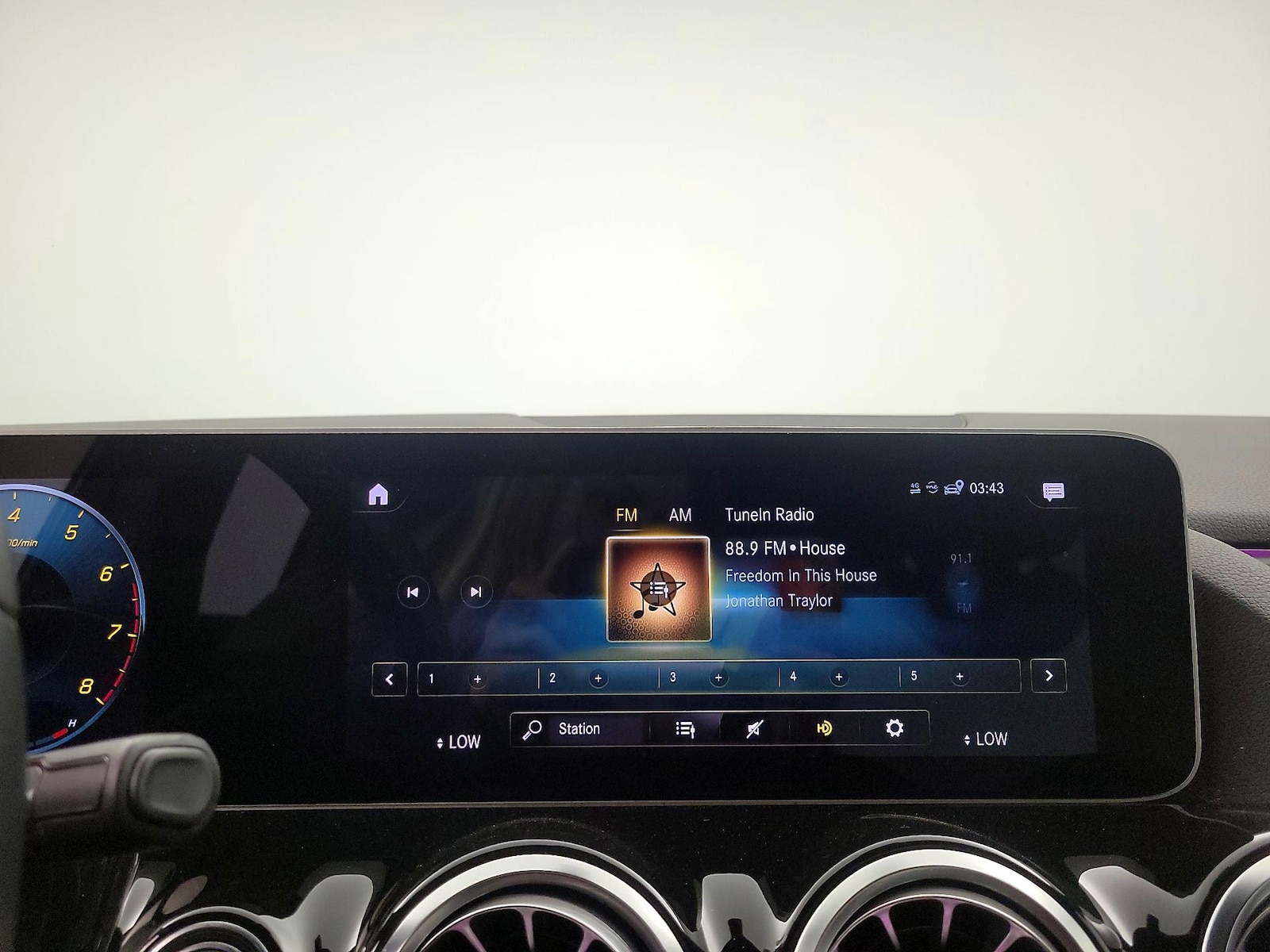 2021 Mercedes-Benz GLA GLA250 - Photo 16