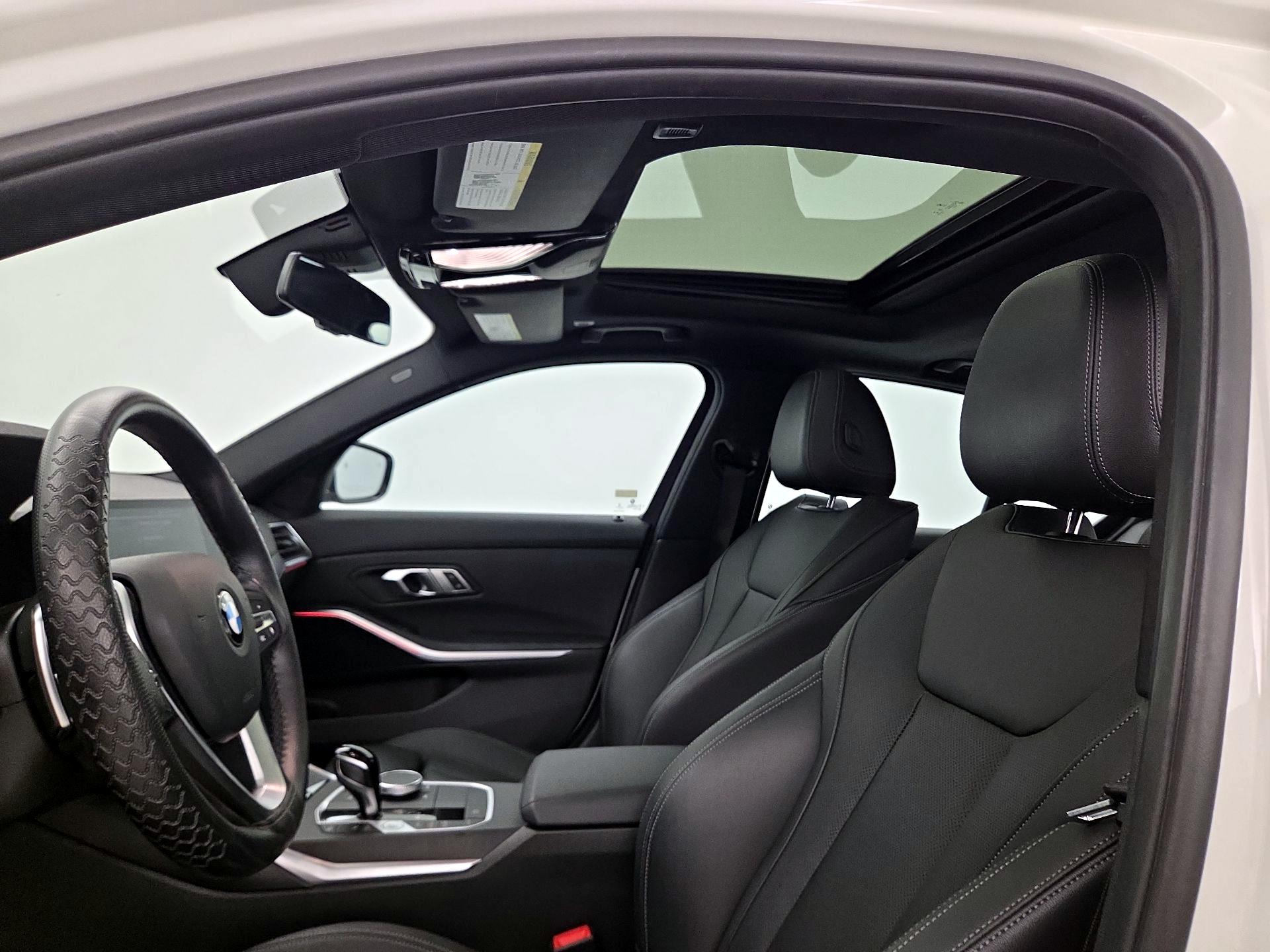 Thumbnail: 2022 BMW 3 Series - 19