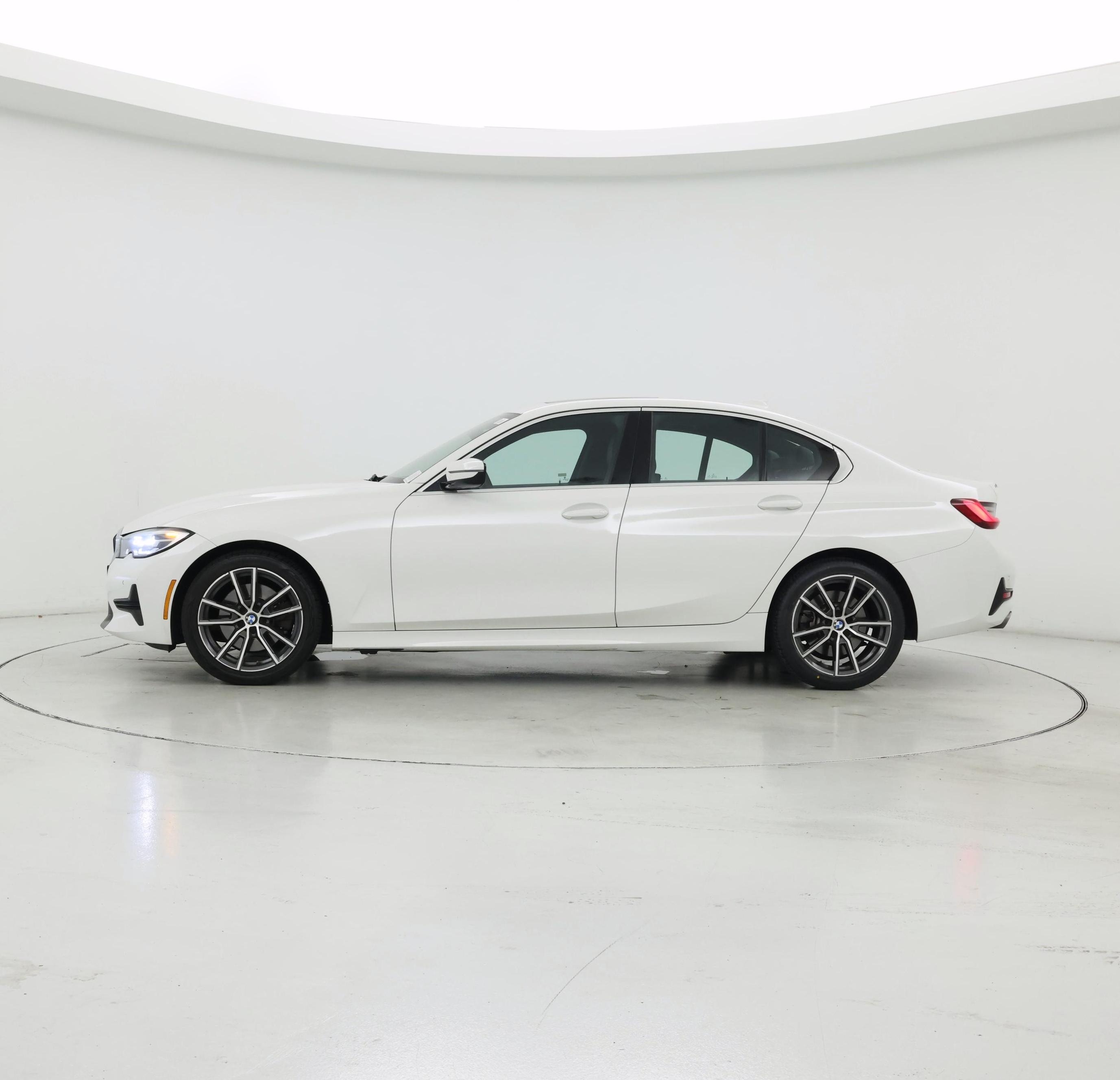 Thumbnail: 2022 BMW 3 Series - 3