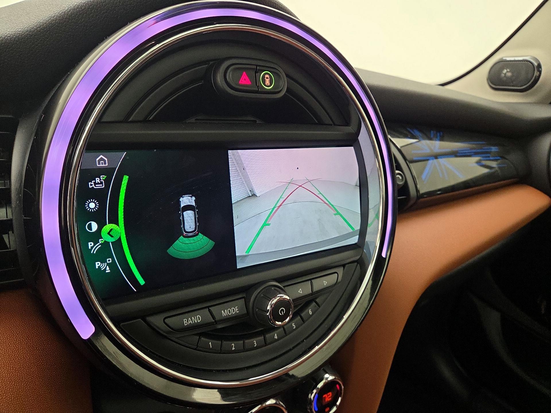 Thumbnail: 2021 MINI Cooper Hardtop - 14