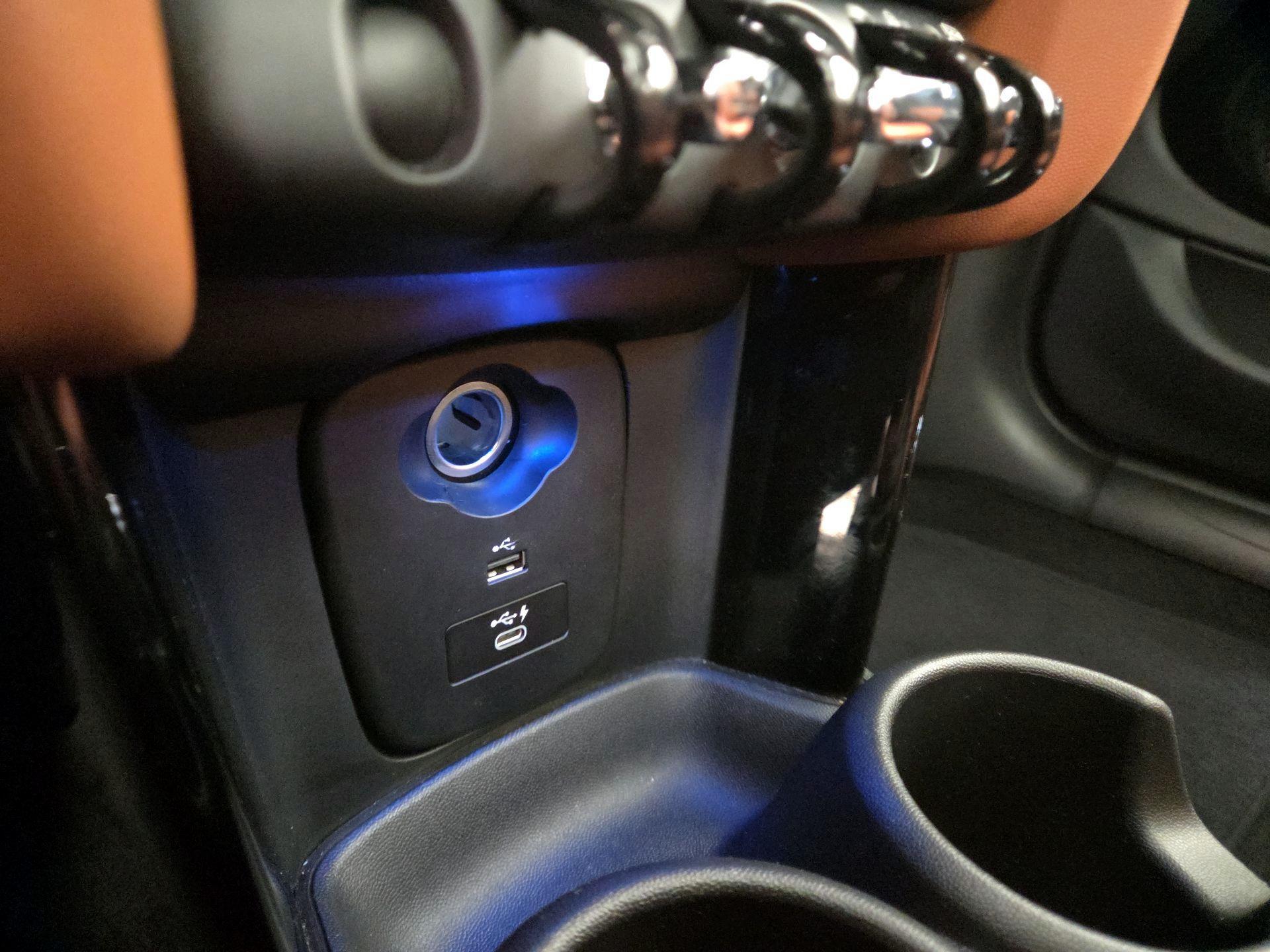 Thumbnail: 2021 MINI Cooper Hardtop - 18
