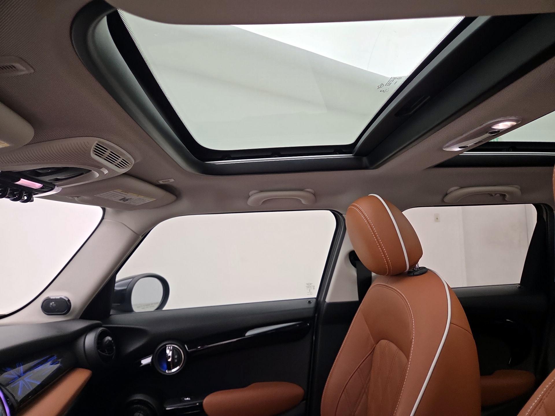 Thumbnail: 2021 MINI Cooper Hardtop - 19