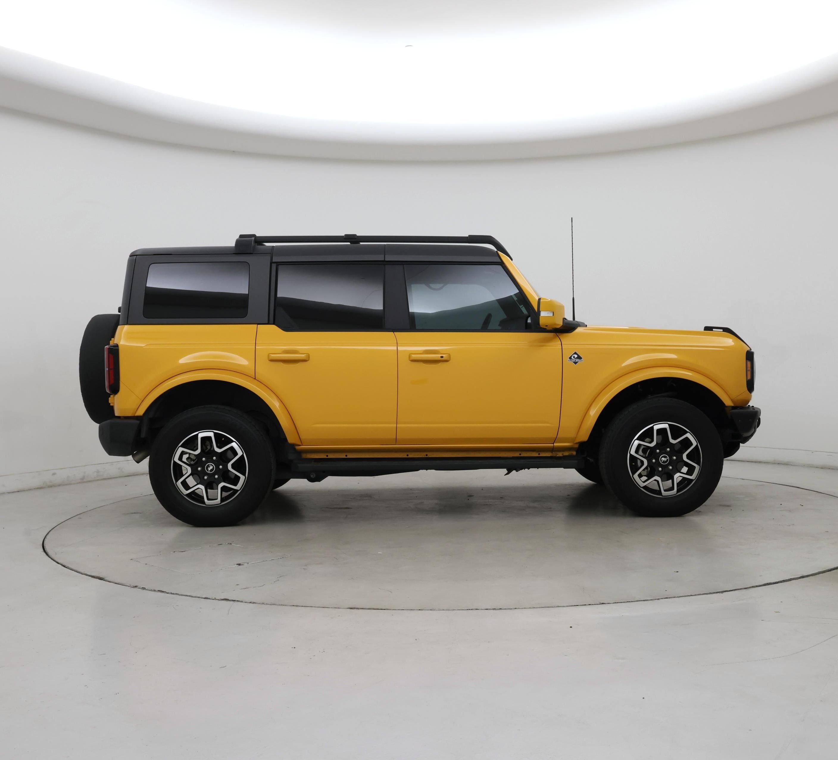 Thumbnail: 2022 Ford Bronco - 7