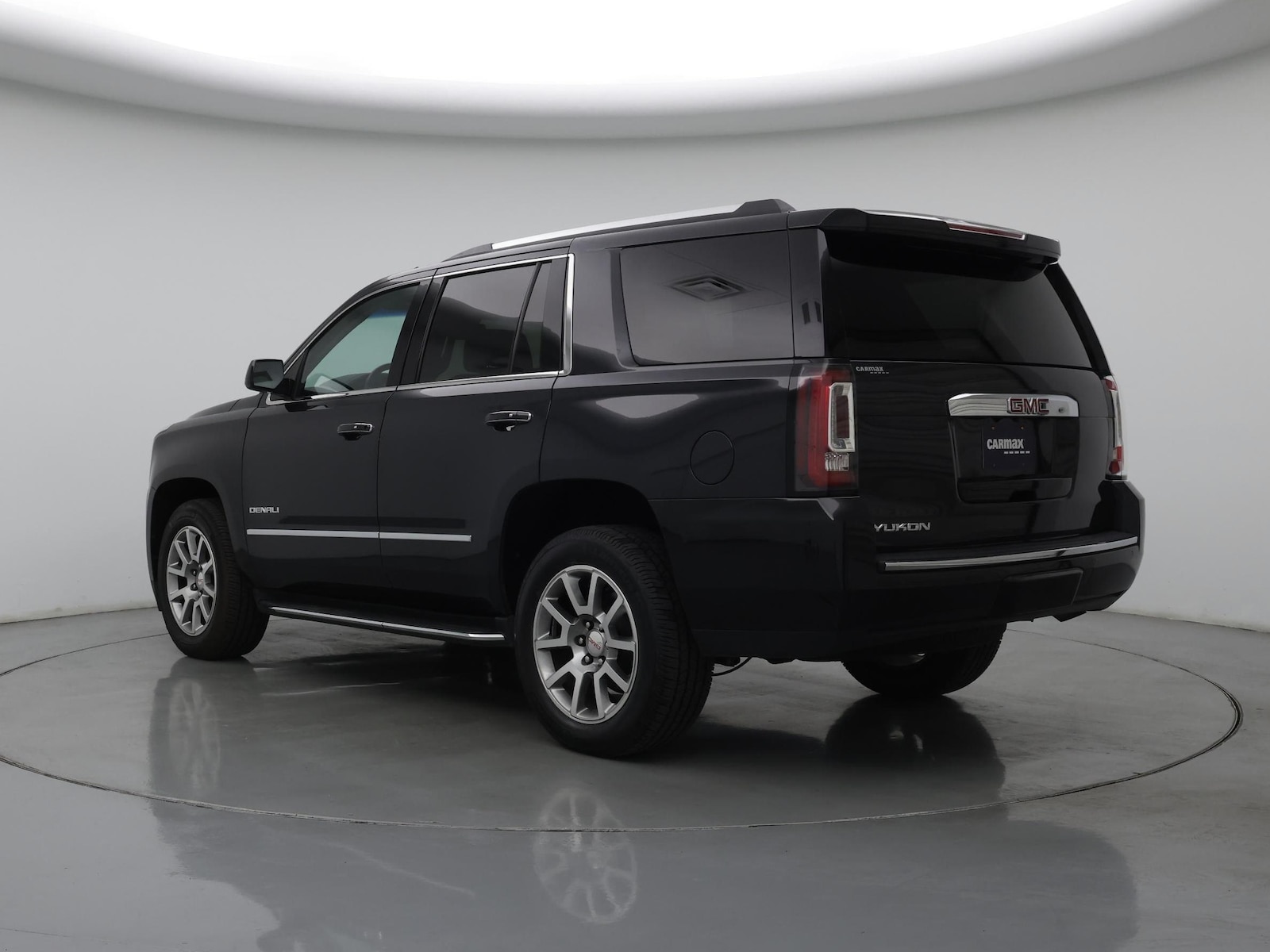 2020 GMC Yukon Denali - Photo 3