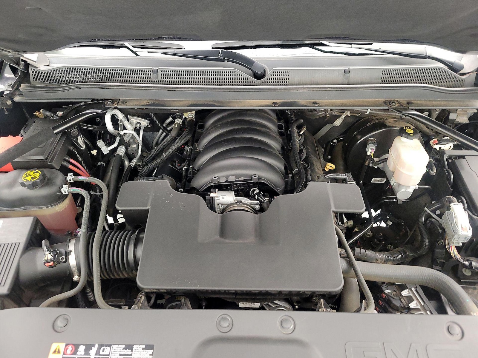 2020 GMC Yukon Denali - Photo 25