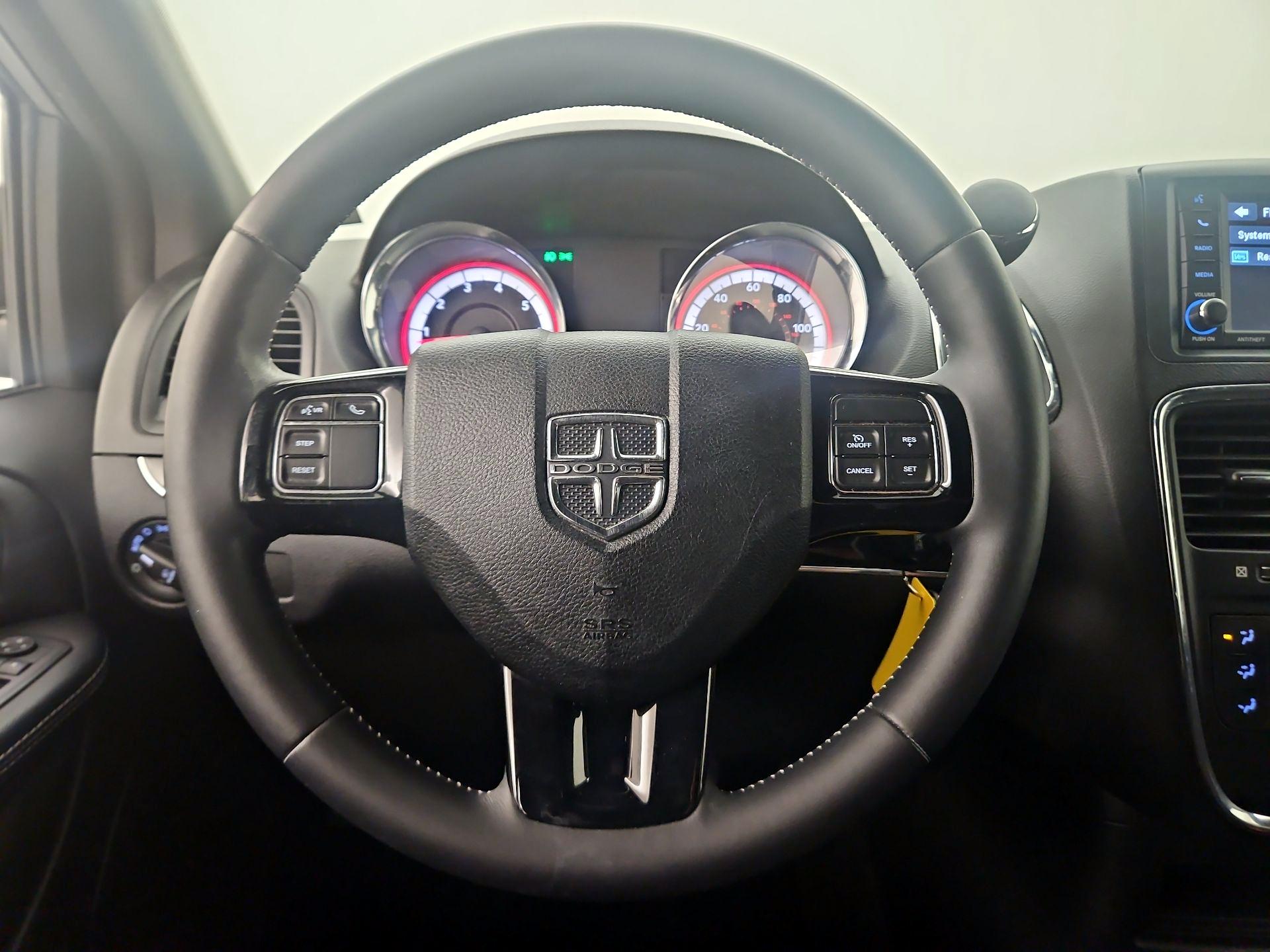 Thumbnail: 2019 Dodge Grand Caravan - 10