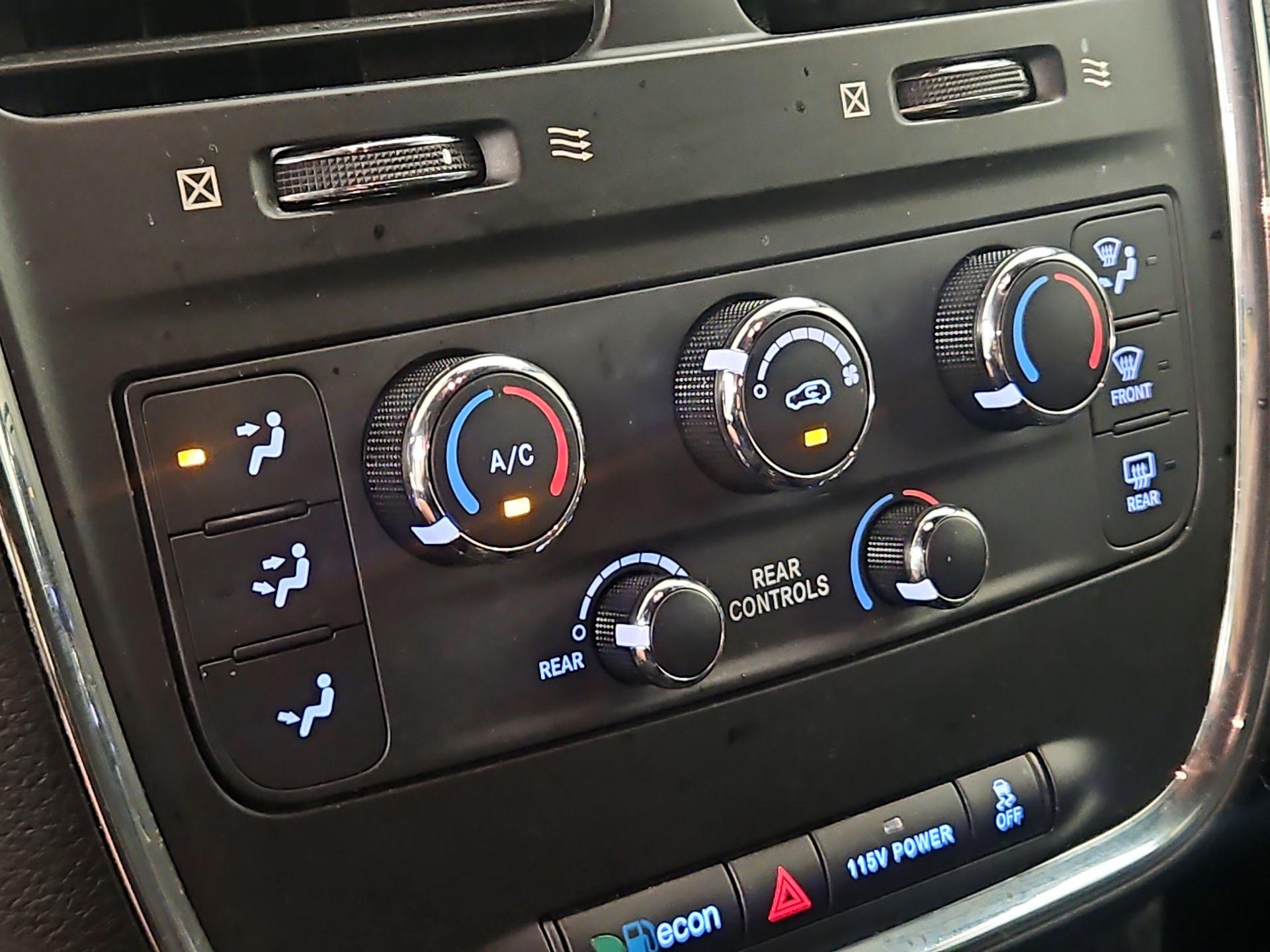 Thumbnail: 2019 Dodge Grand Caravan - 16