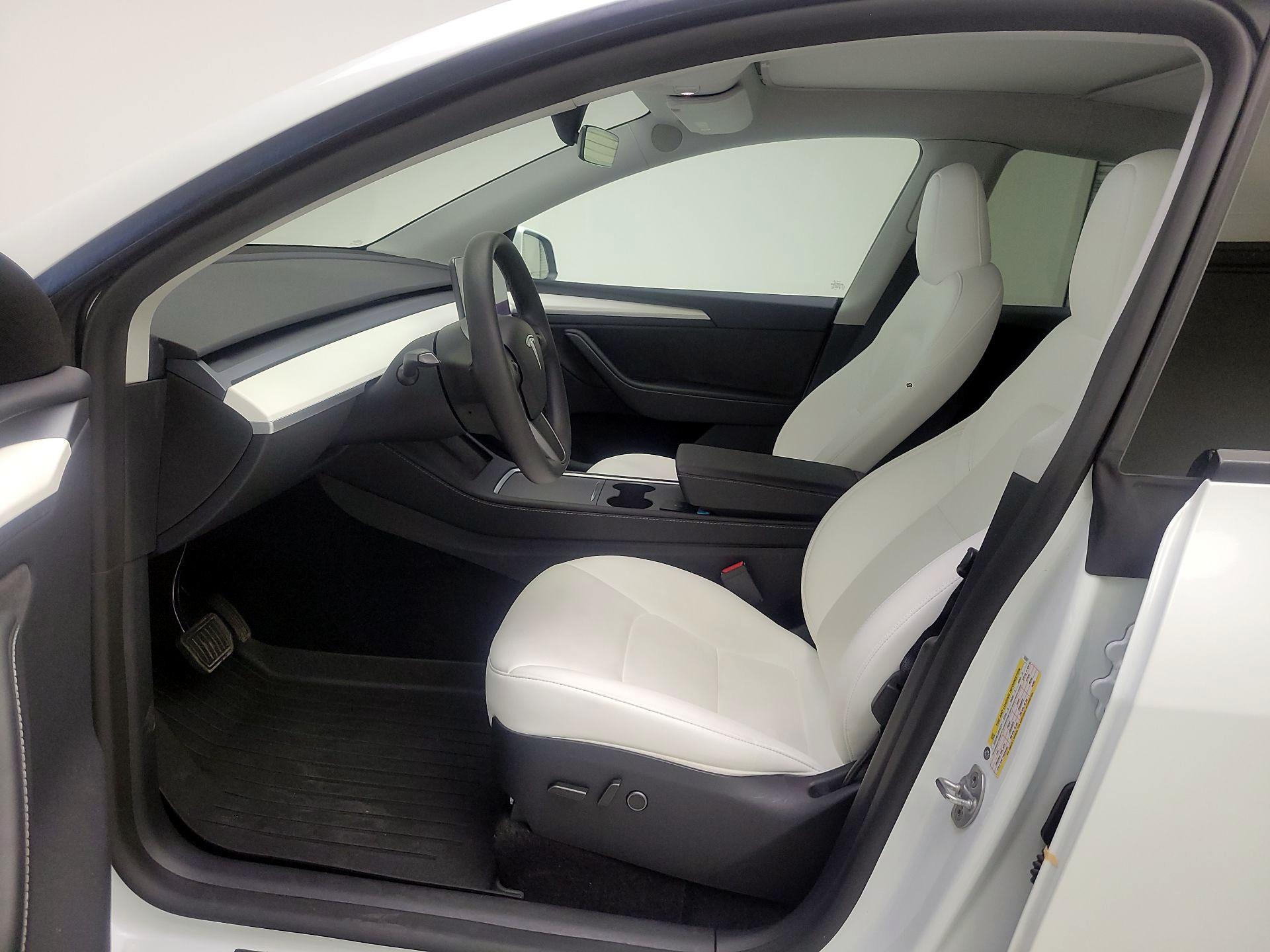 Thumbnail: 2025 Tesla Model Y - 11