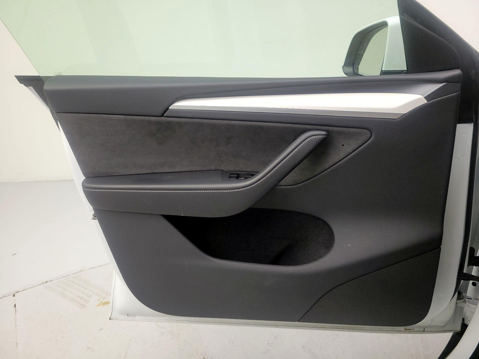 Thumbnail: 2025 Tesla Model Y - 12