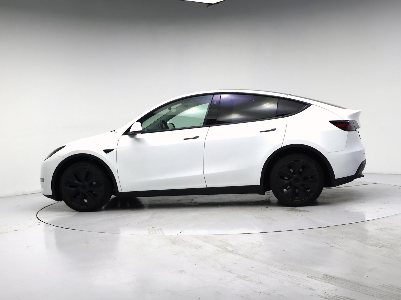 2025 Tesla Model Y Long Range - Photo 4