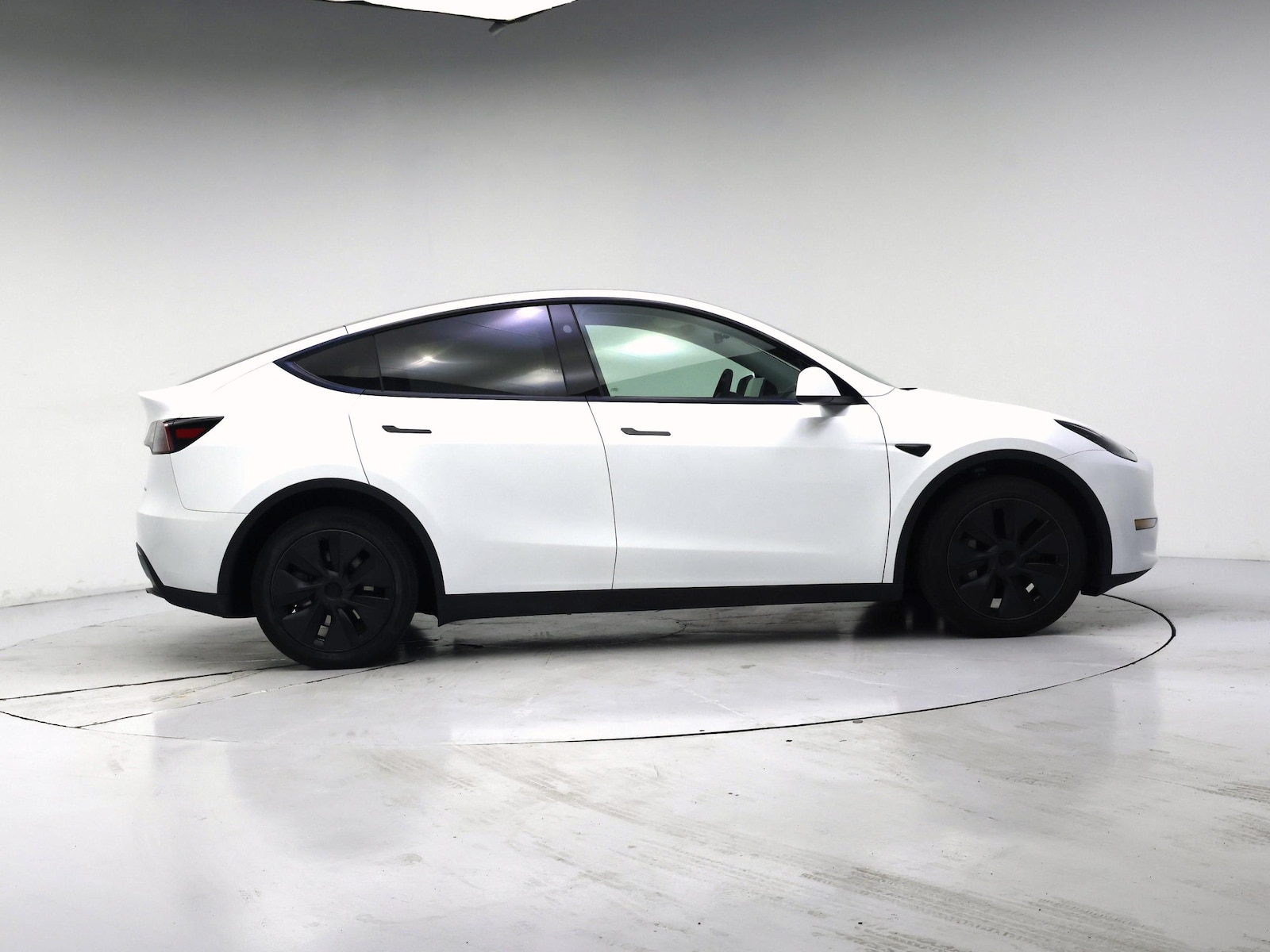 2025 Tesla Model Y Long Range - Photo 8