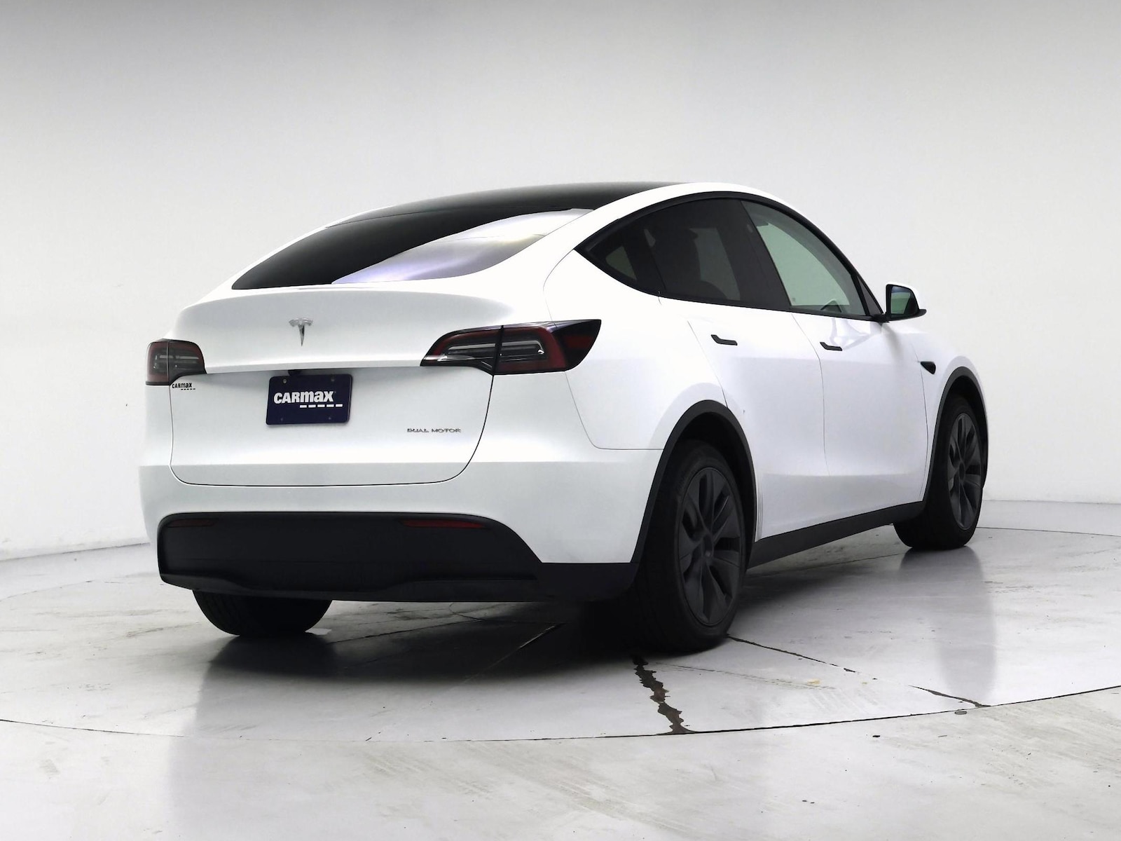 2025 Tesla Model Y Long Range - Photo 9