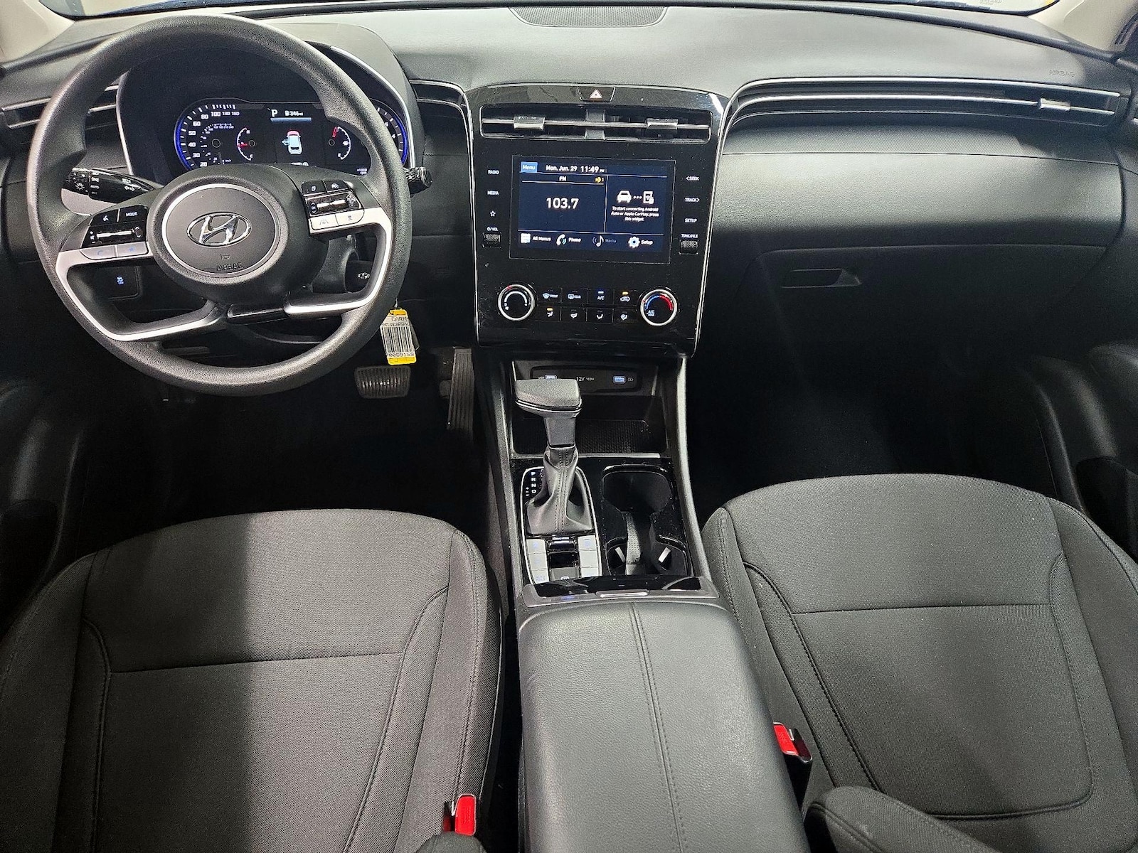 2023 Hyundai Tucson SE - Photo 10