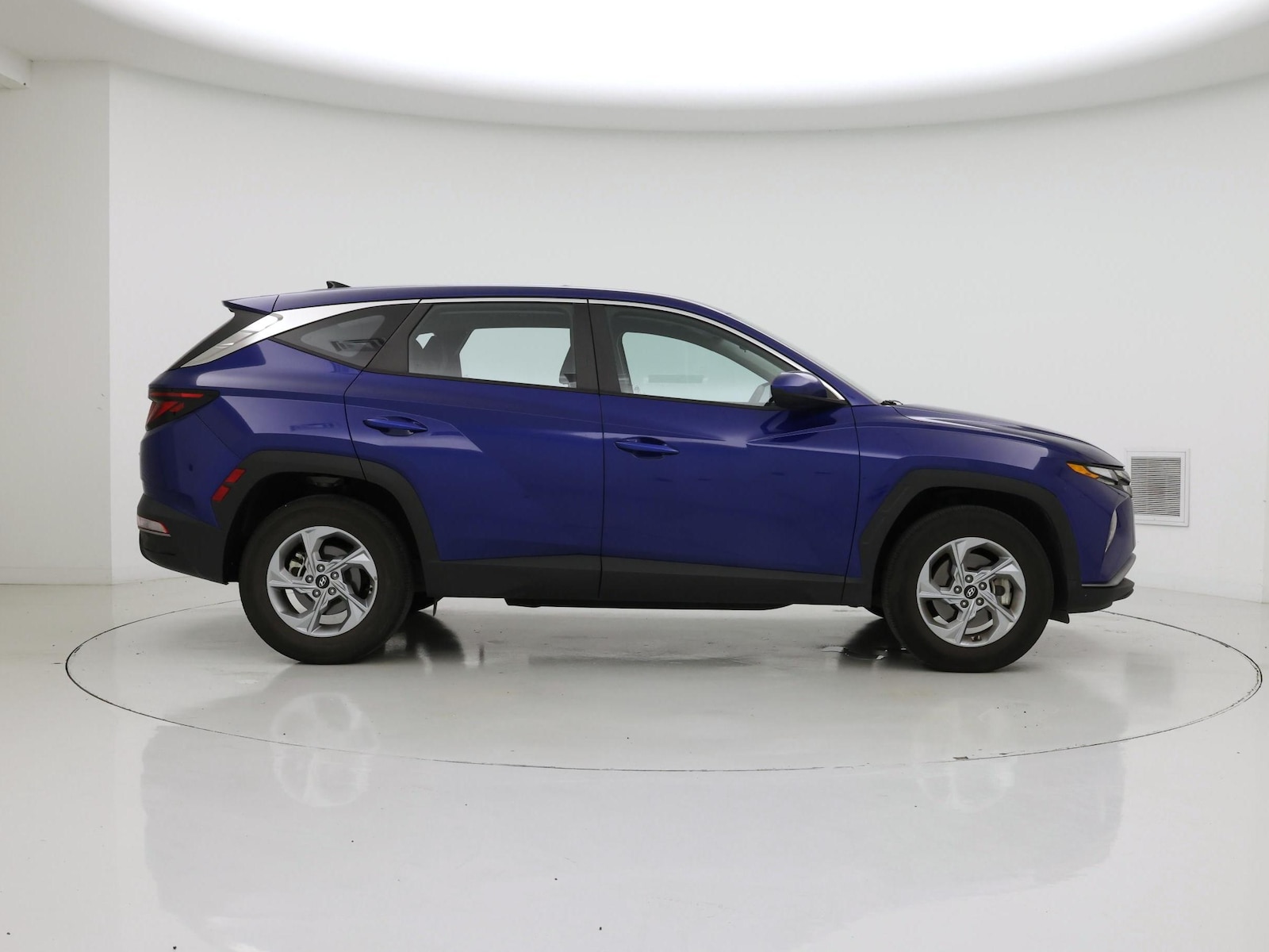 2023 Hyundai Tucson SE - Photo 8