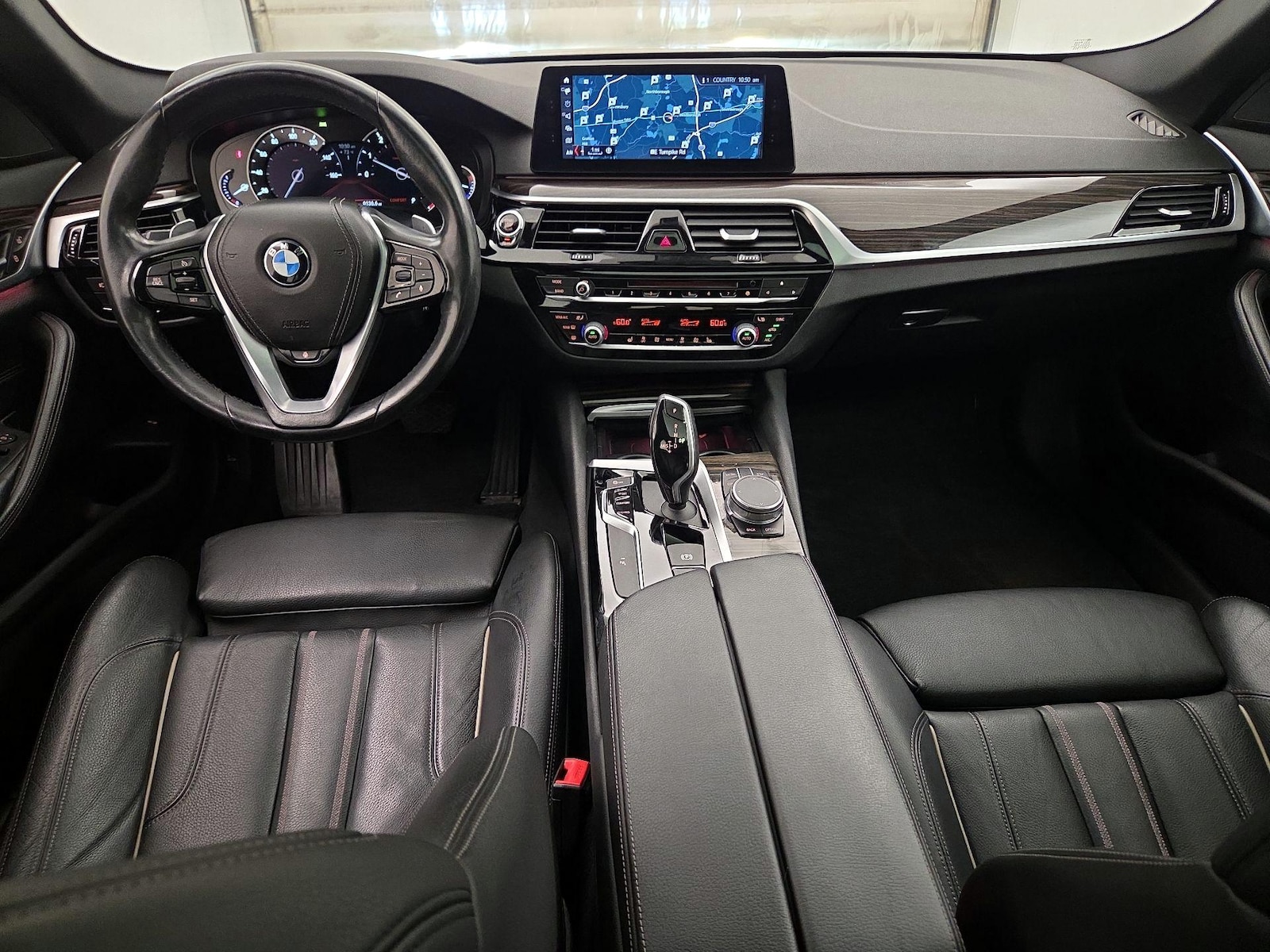 2017 BMW 5 Series 530i - Photo 10