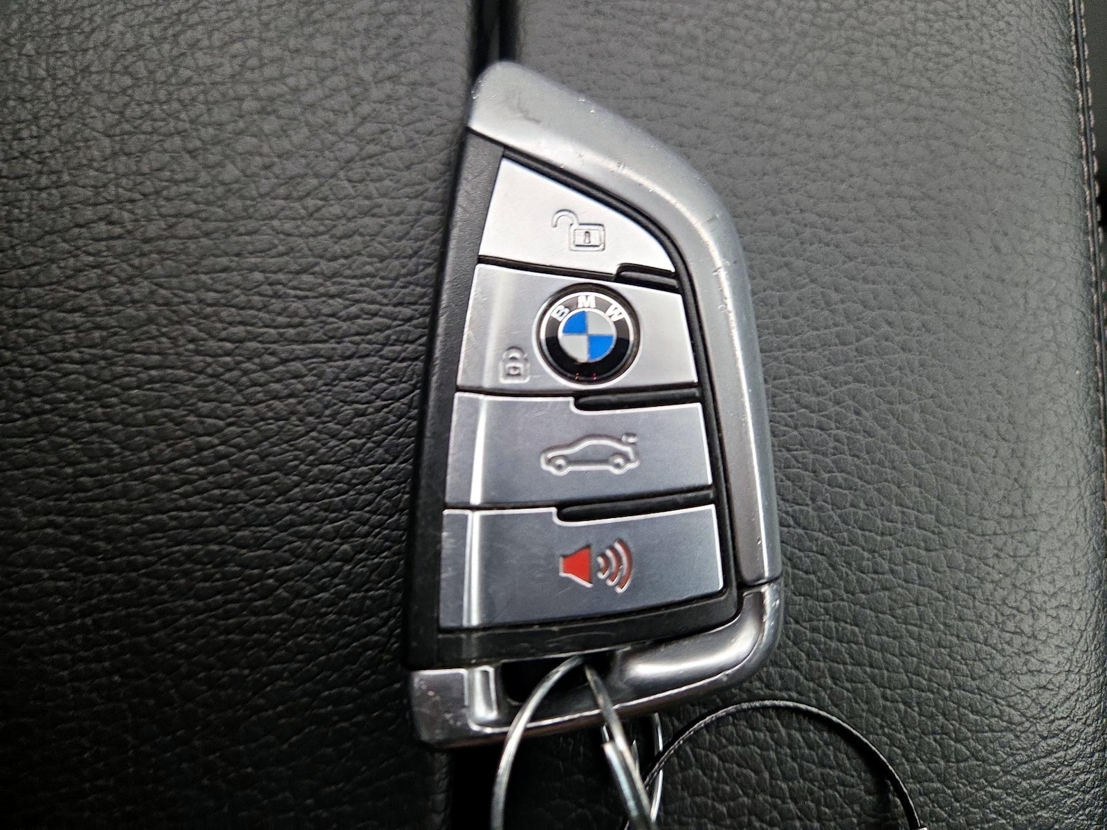 2017 BMW 5 Series 530i - Photo 25
