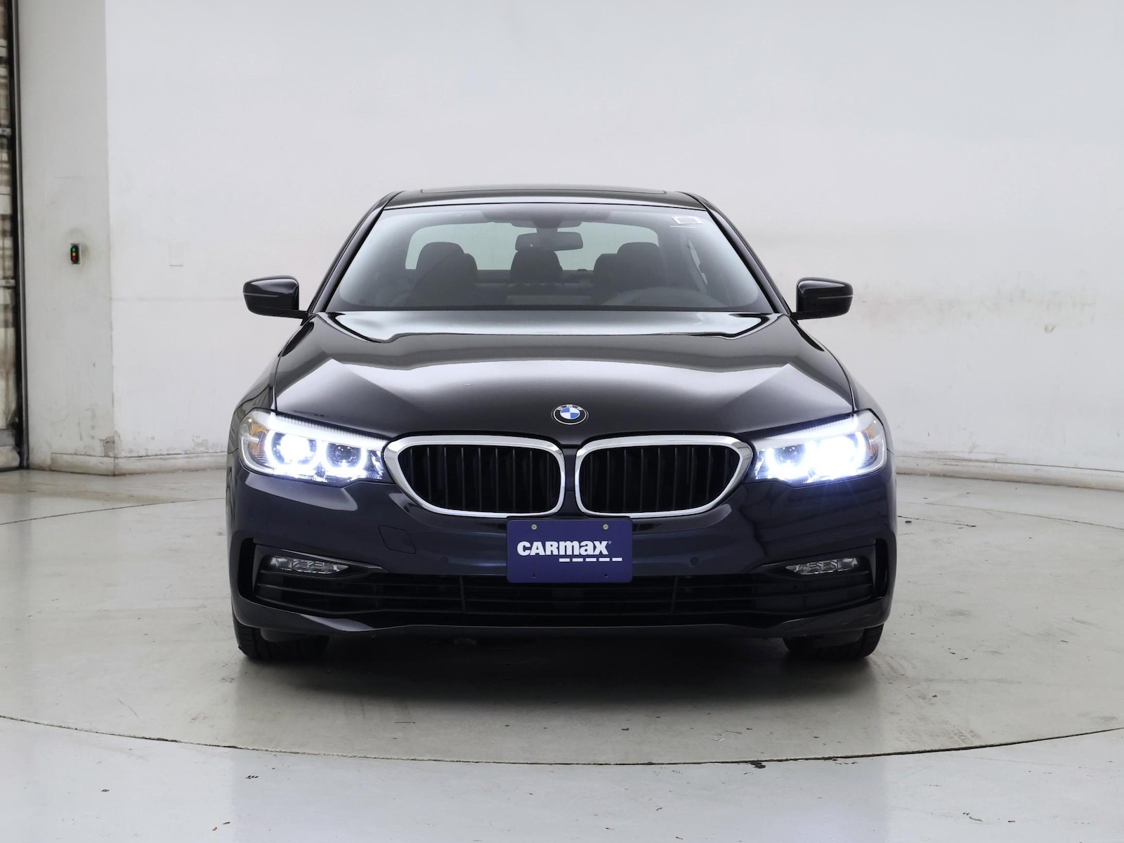 2017 BMW 5 Series 530i - Photo 6