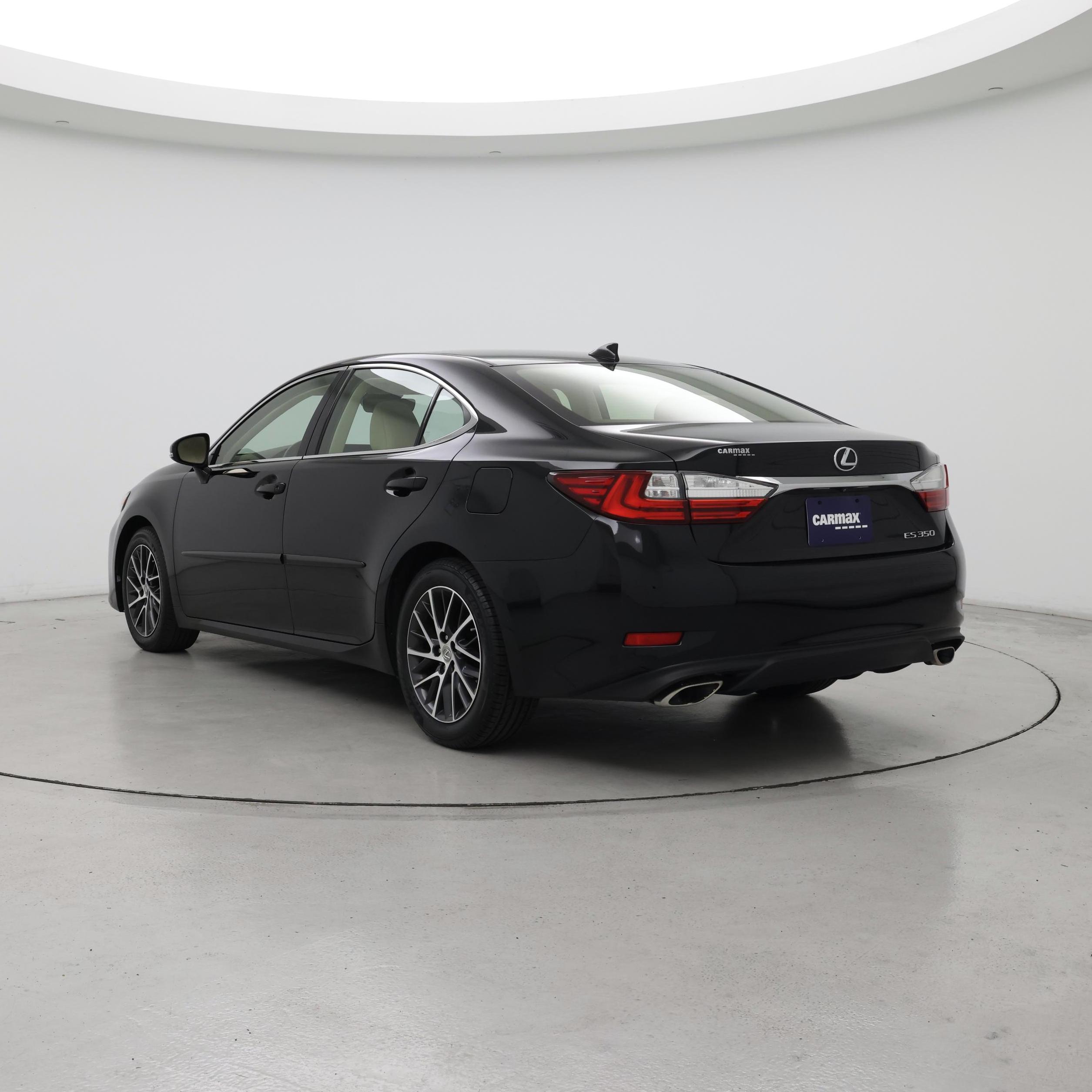 Thumbnail: 2016 Lexus ES - 2
