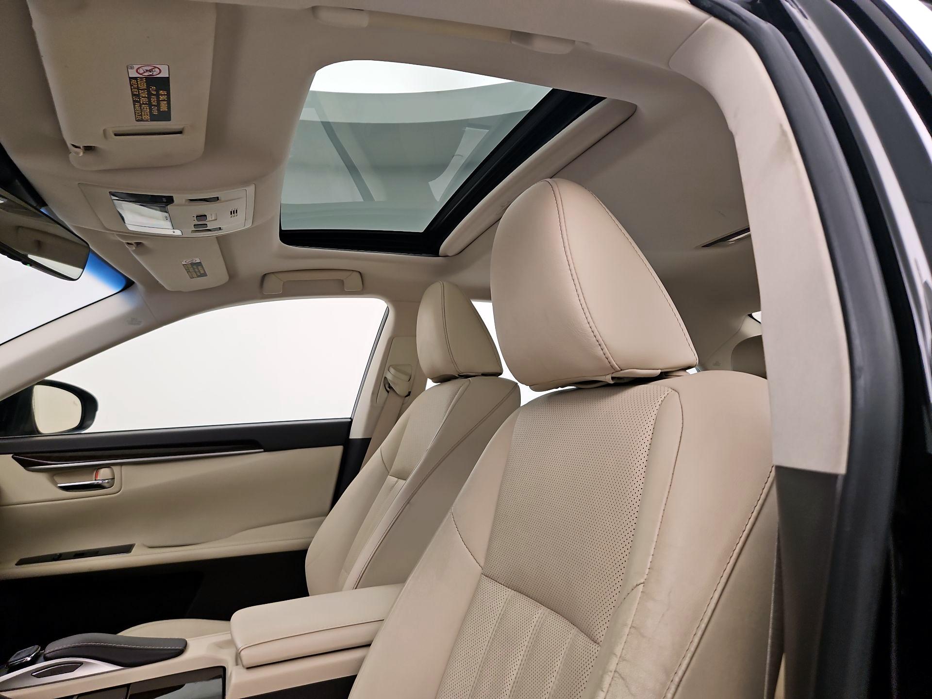 Thumbnail: 2016 Lexus ES - 20