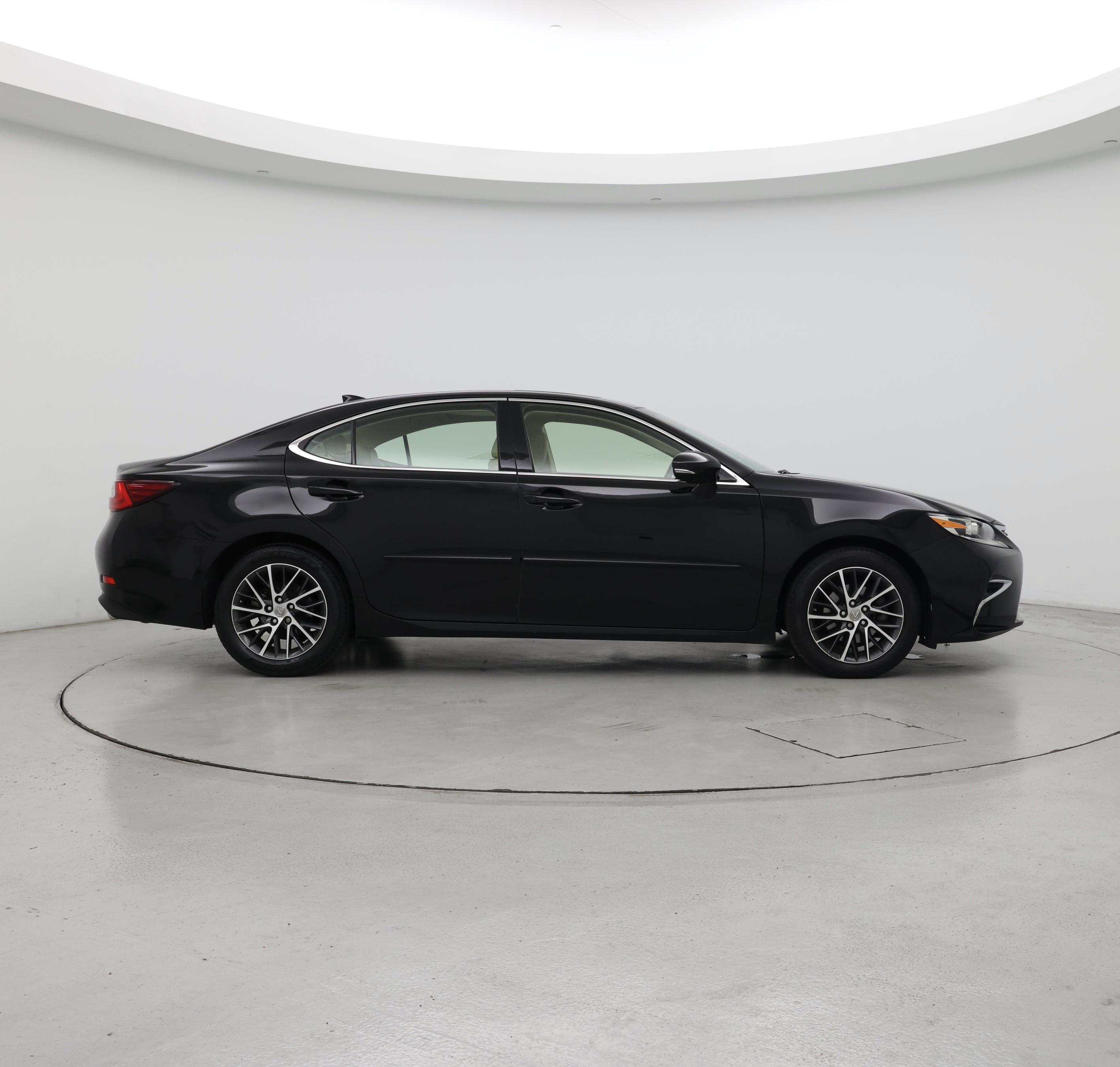 Thumbnail: 2016 Lexus ES - 7