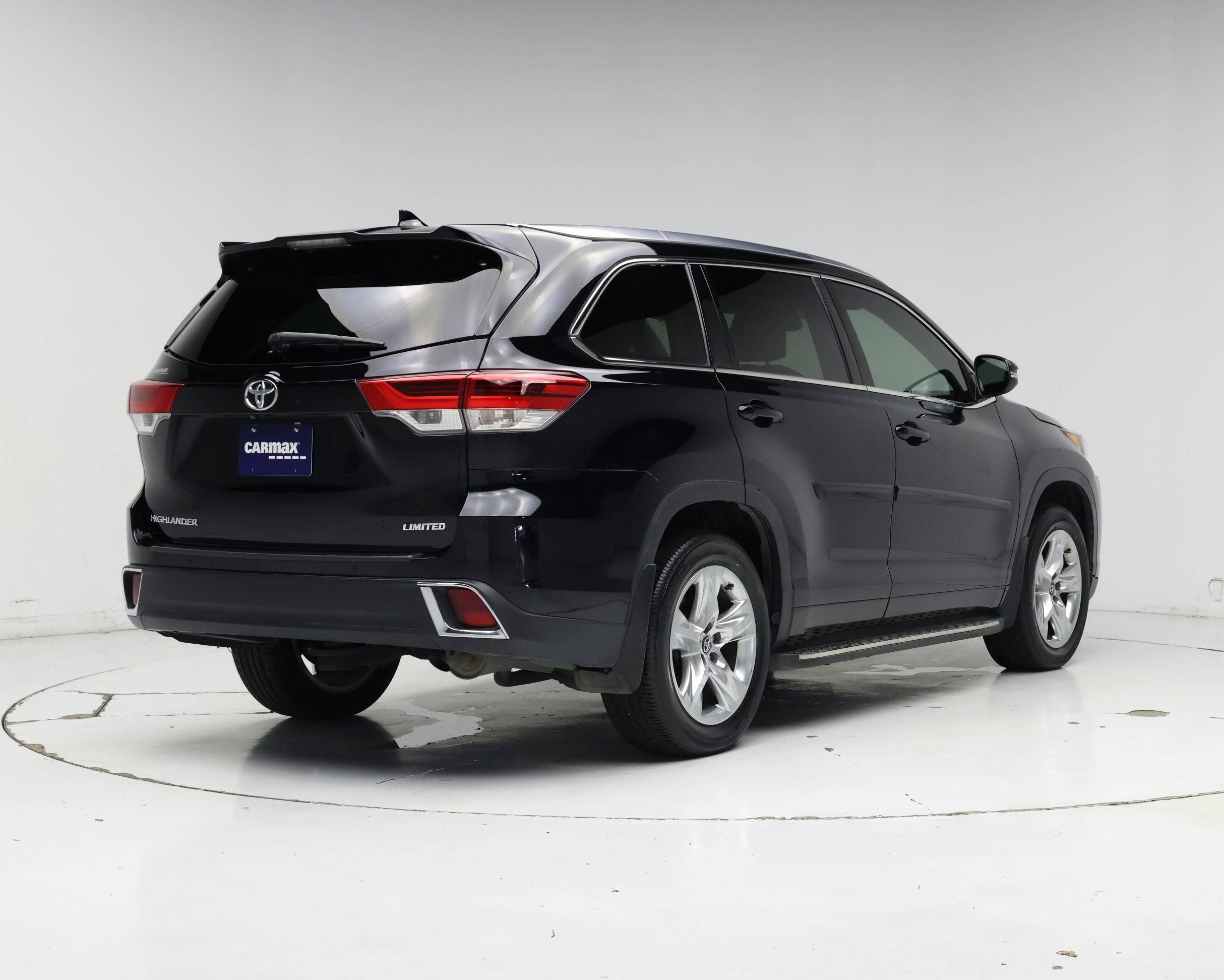 Thumbnail: 2017 Toyota Highlander - 8