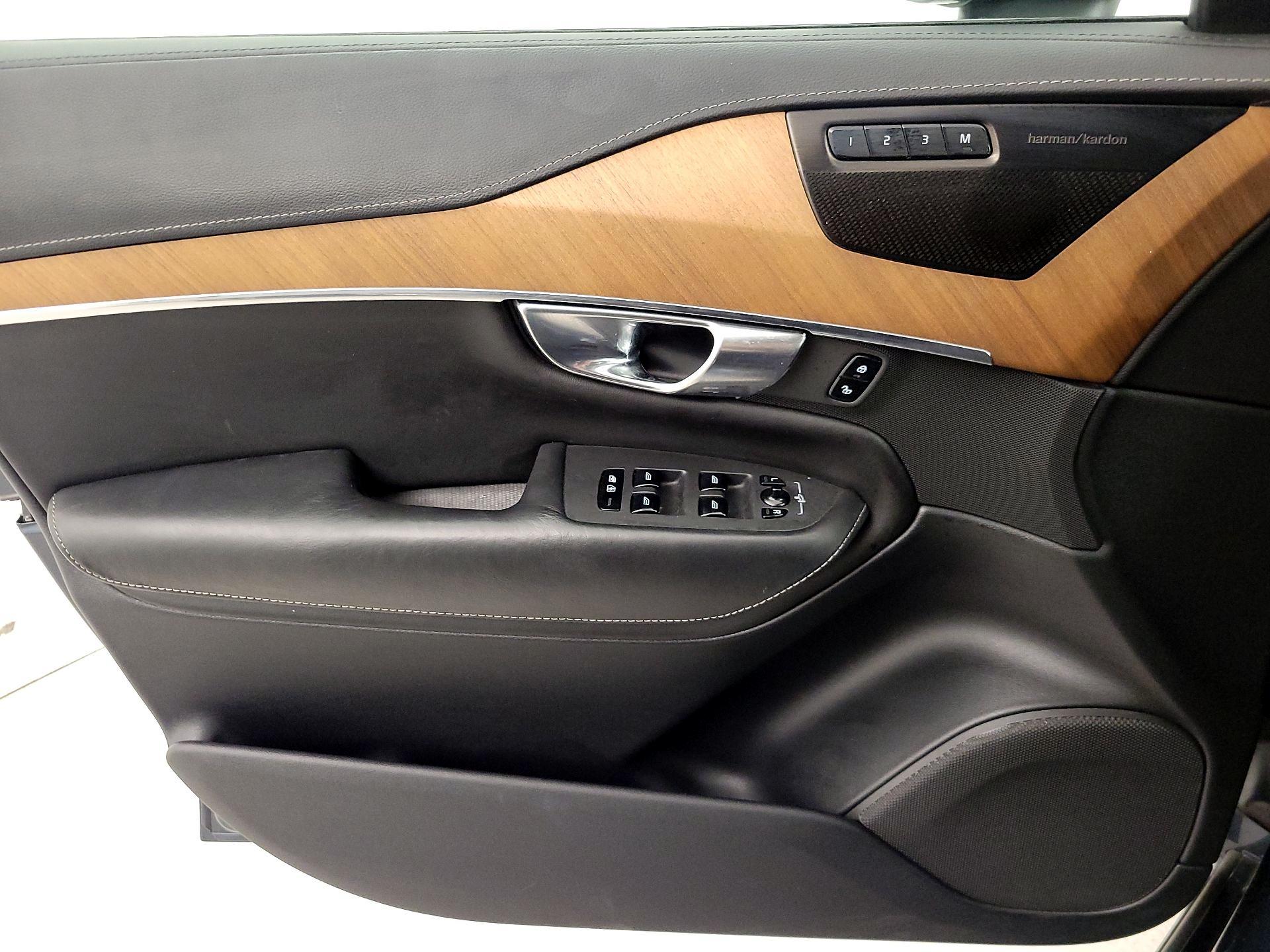 Thumbnail: 2020 Volvo XC90 - 12