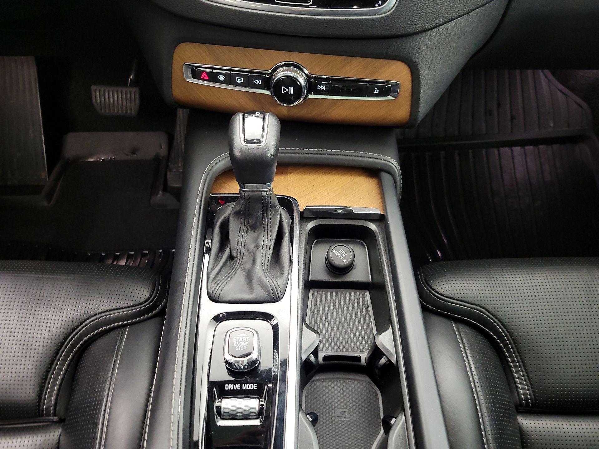 Thumbnail: 2020 Volvo XC90 - 18