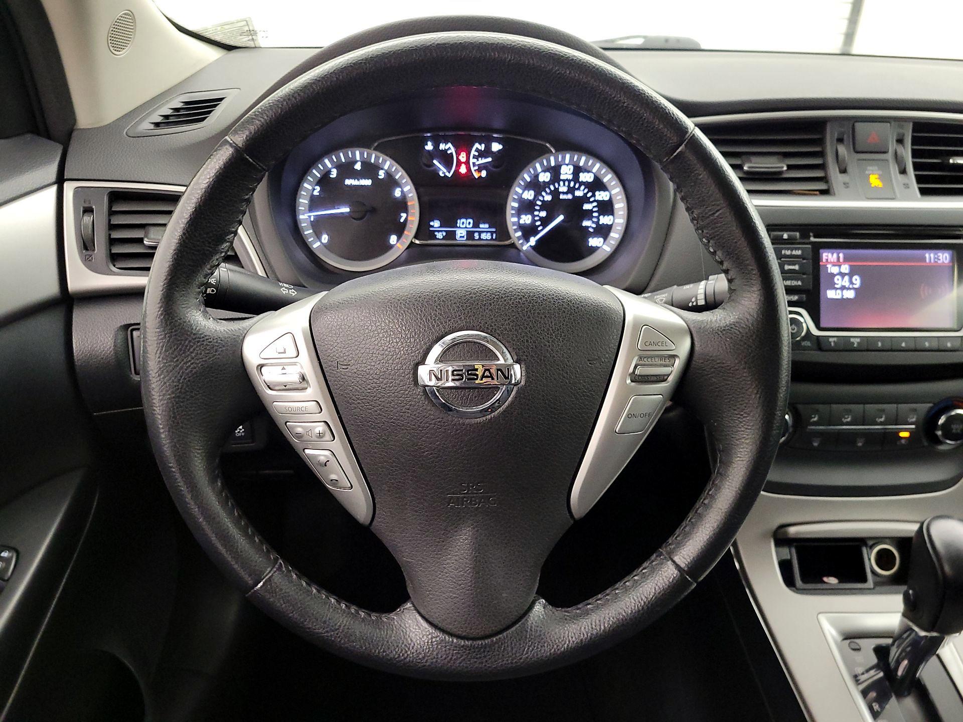 Thumbnail: 2015 Nissan Sentra - 10