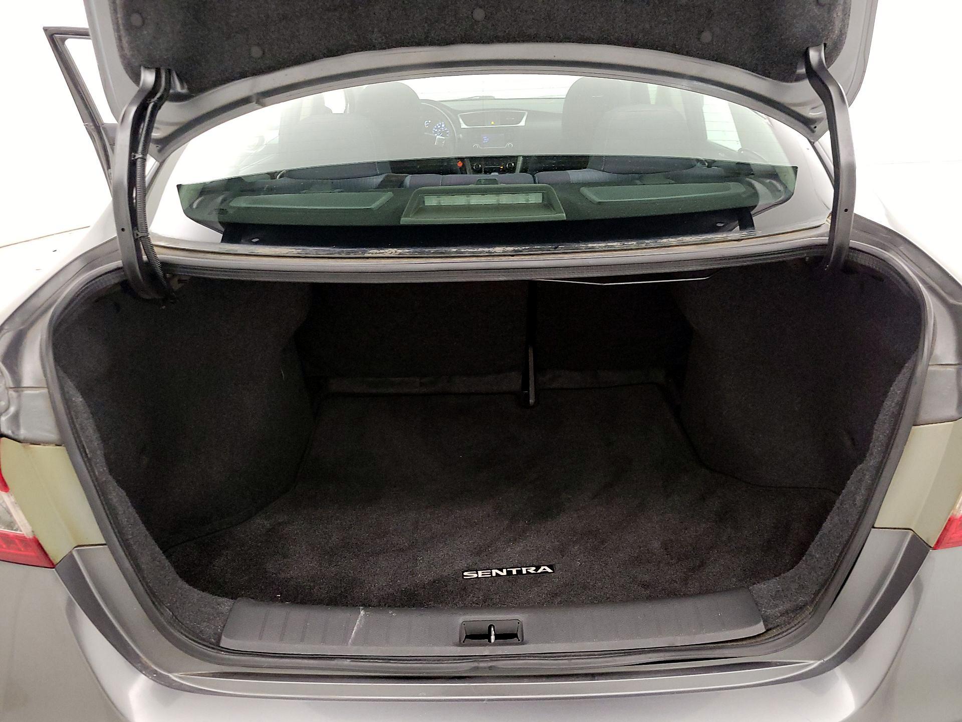 Thumbnail: 2015 Nissan Sentra - 20
