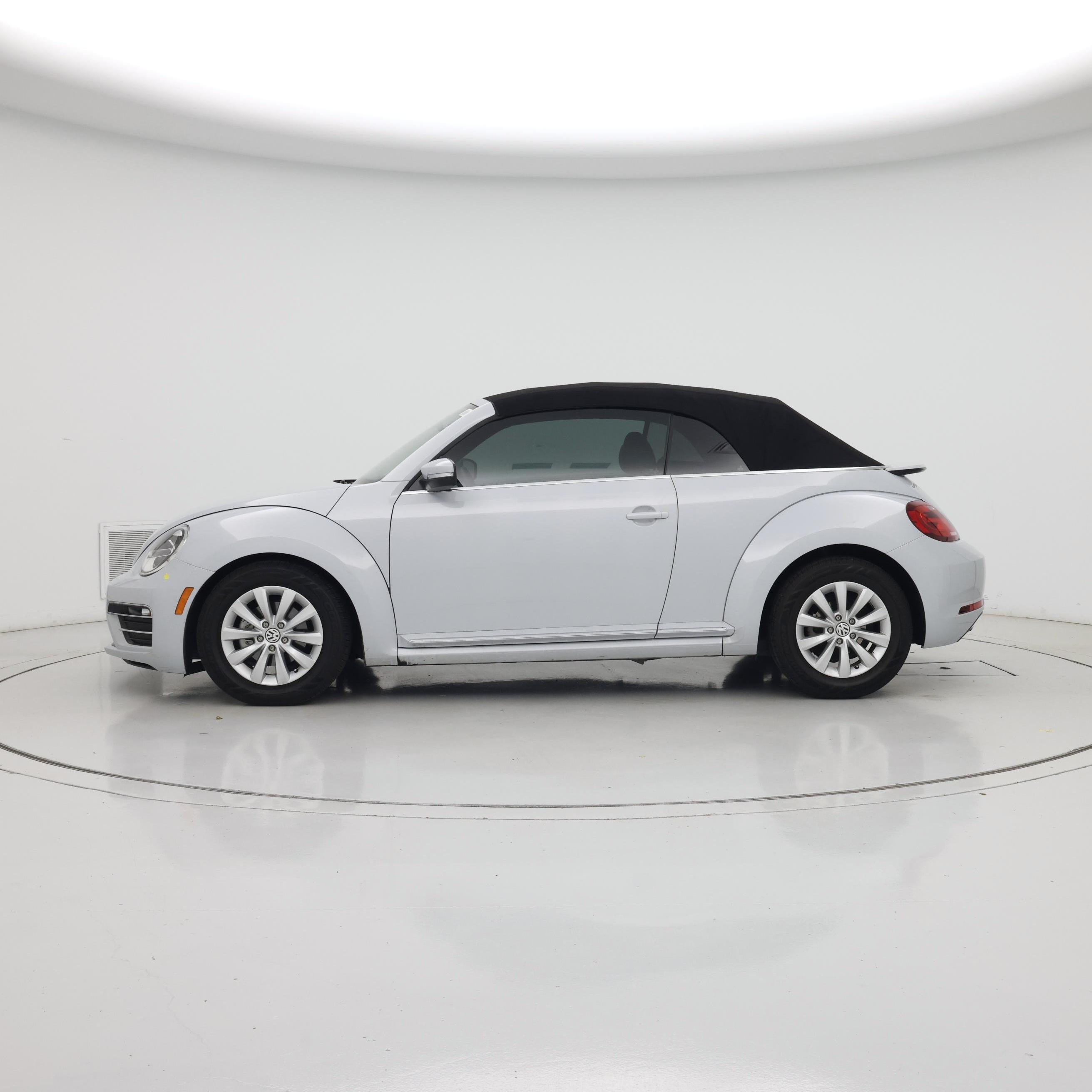 Thumbnail: 2019 Volkswagen Beetle - 3