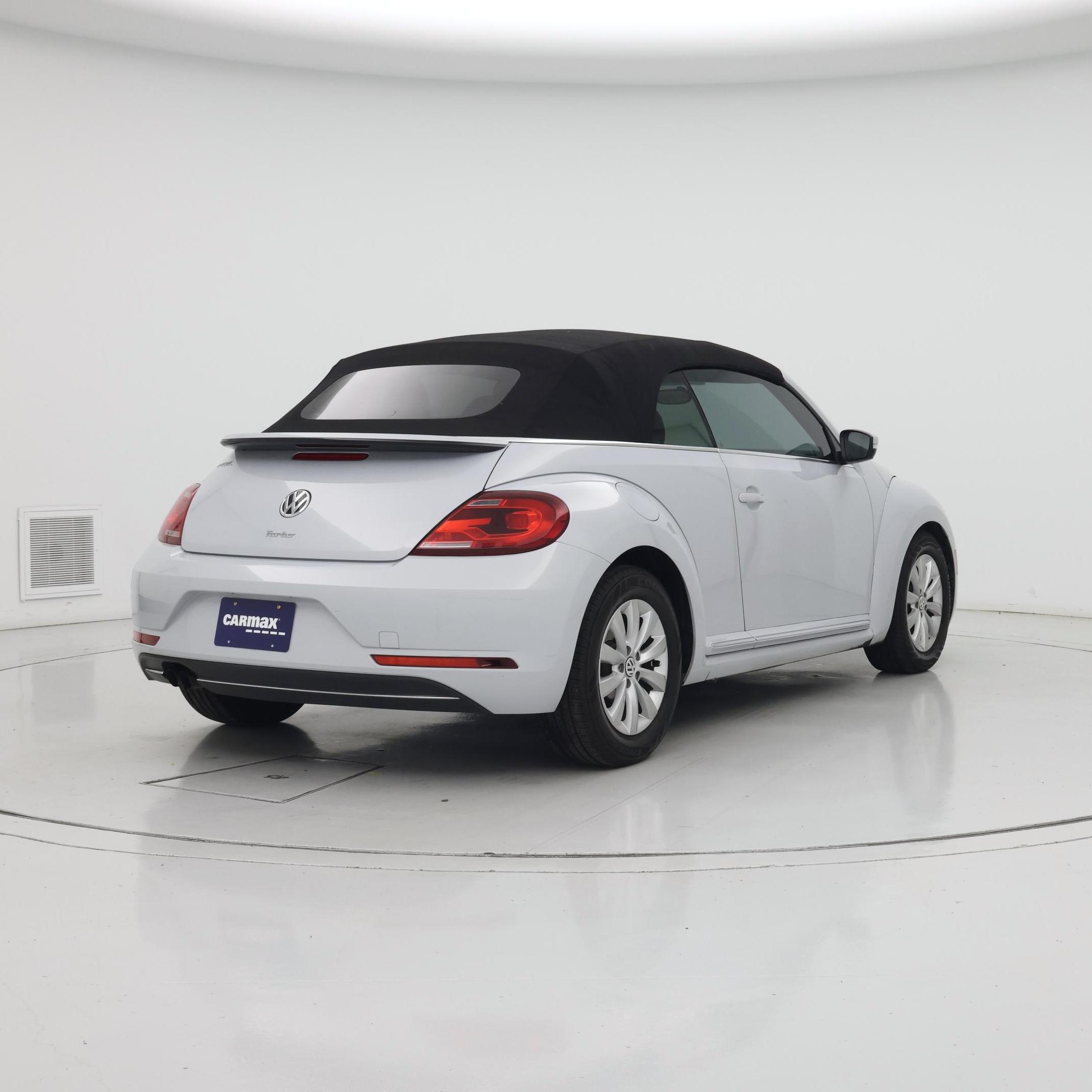 Thumbnail: 2019 Volkswagen Beetle - 8