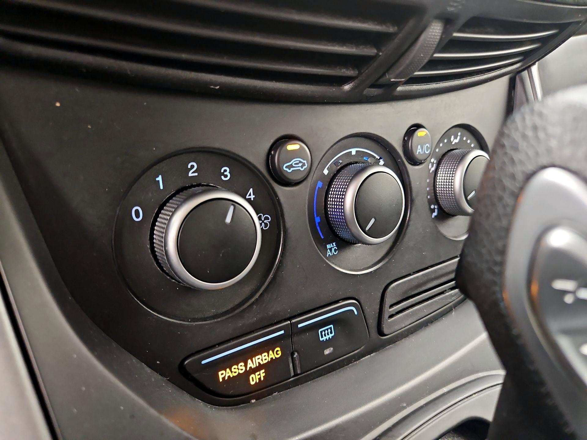 Thumbnail: 2016 Ford Escape - 16