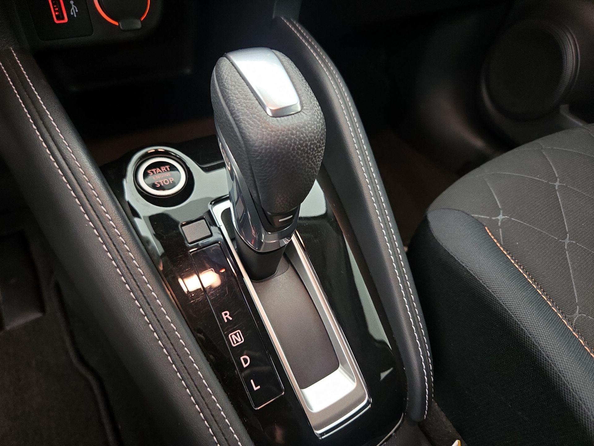 Thumbnail: 2020 Nissan Kicks - 16