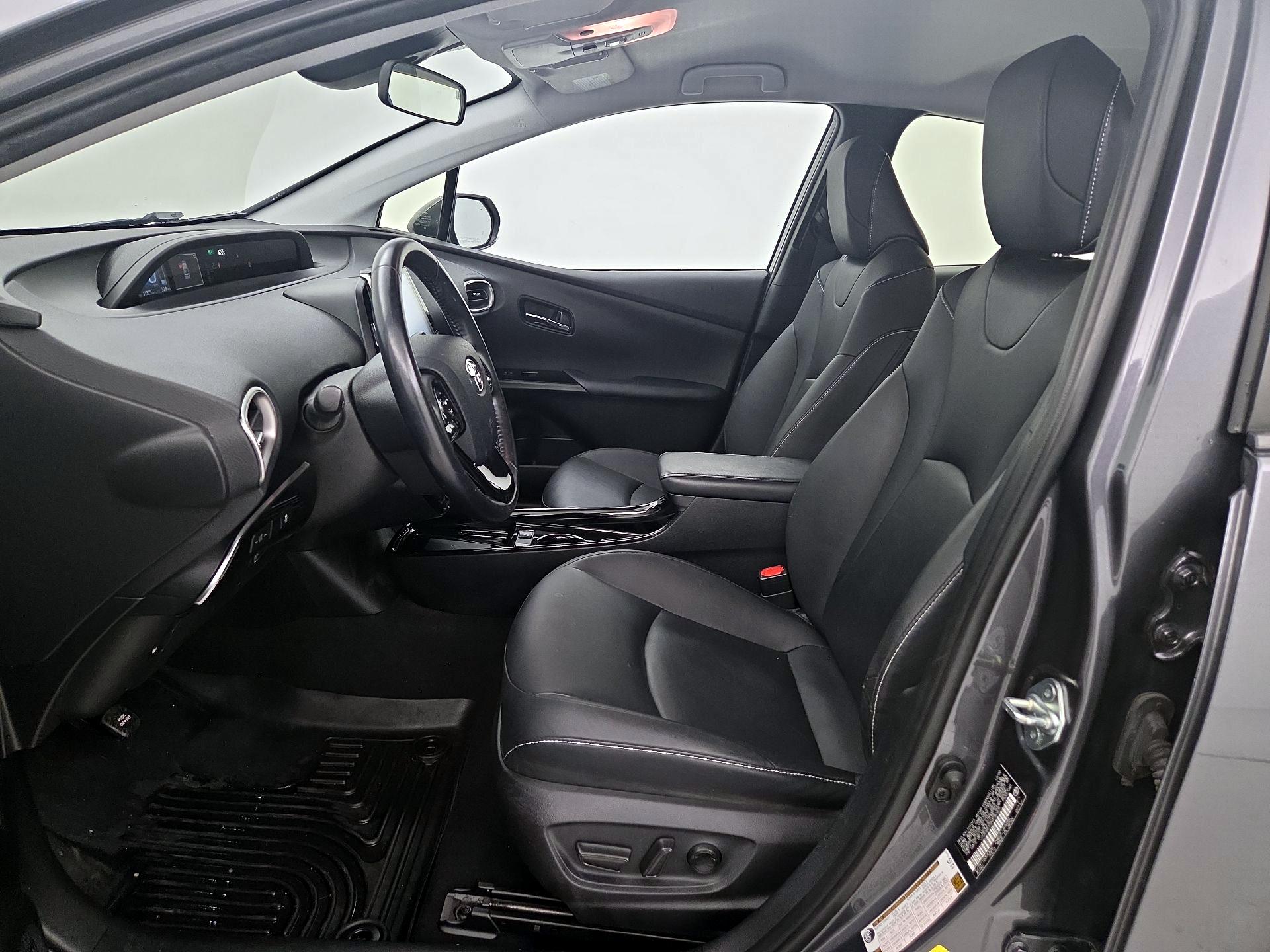 Thumbnail: 2021 Toyota Prius Prime - 11