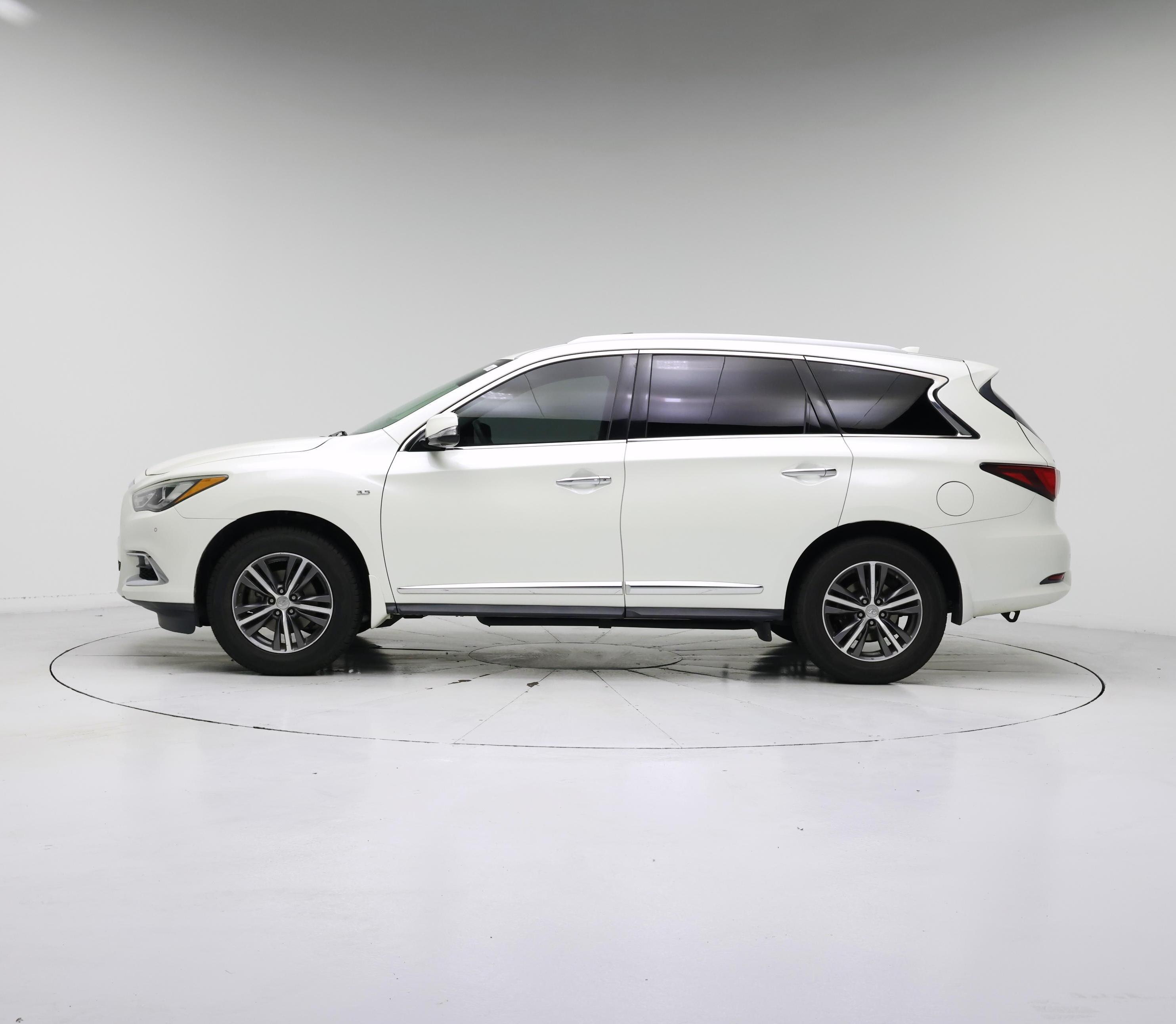 Thumbnail: 2018 INFINITI QX60 - 3