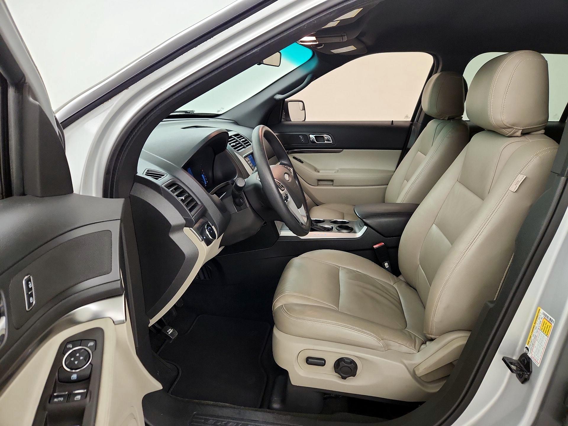 Thumbnail: 2014 Ford Explorer - 11