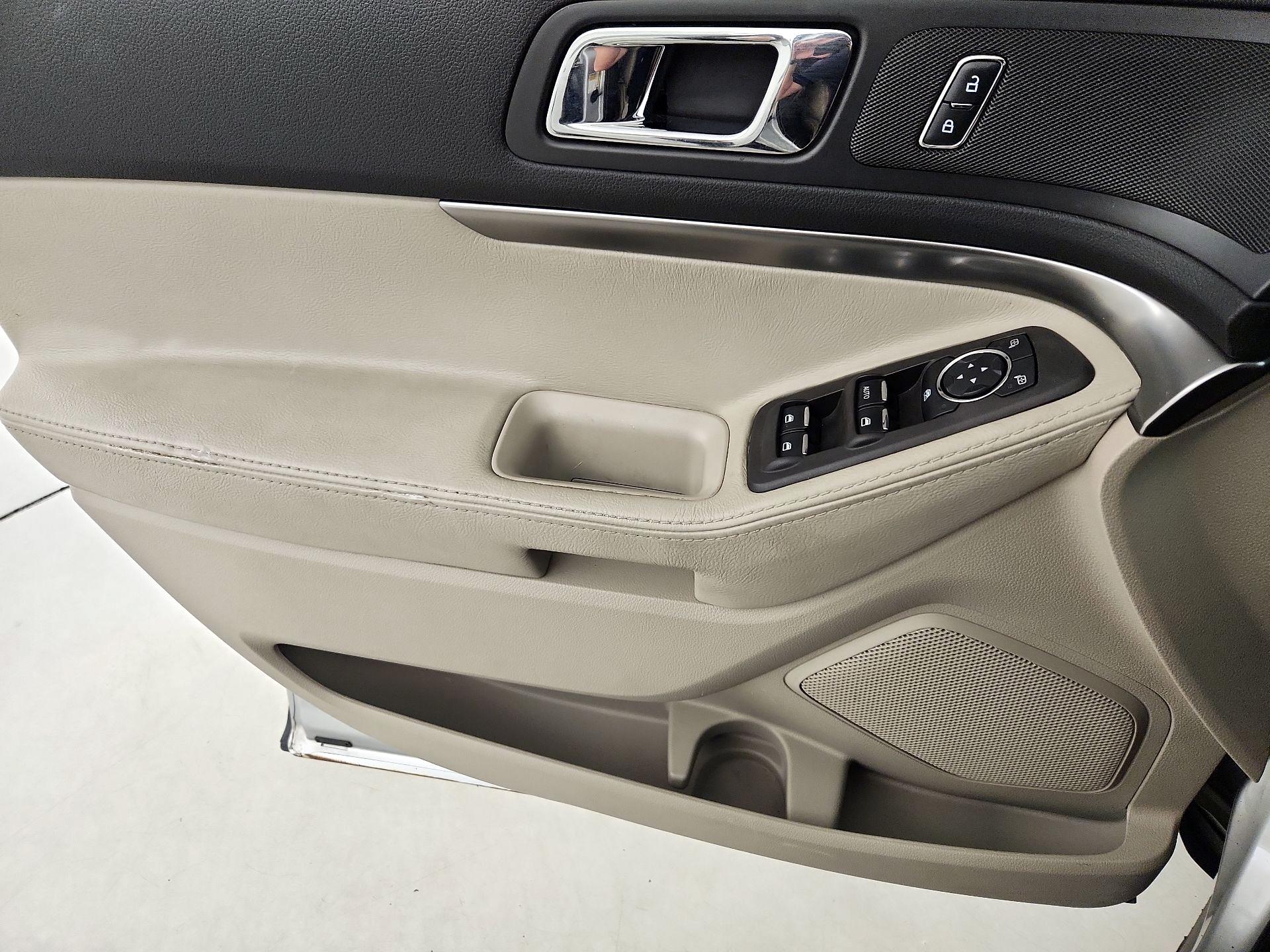 Thumbnail: 2014 Ford Explorer - 12