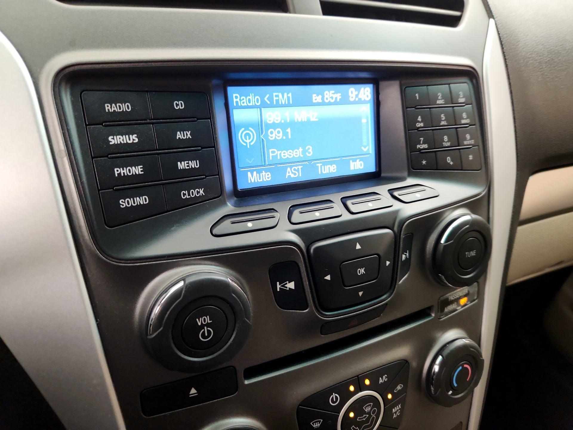 Thumbnail: 2014 Ford Explorer - 14