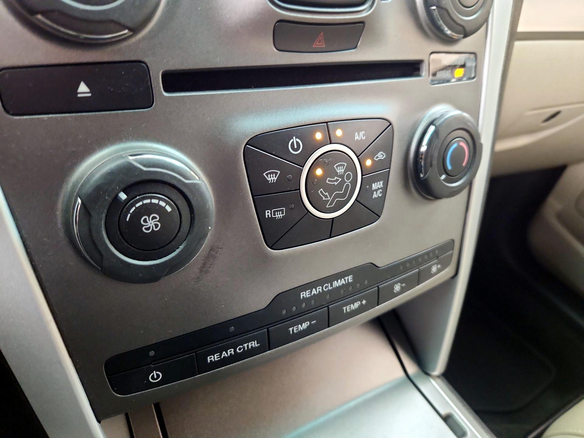 Thumbnail: 2014 Ford Explorer - 15