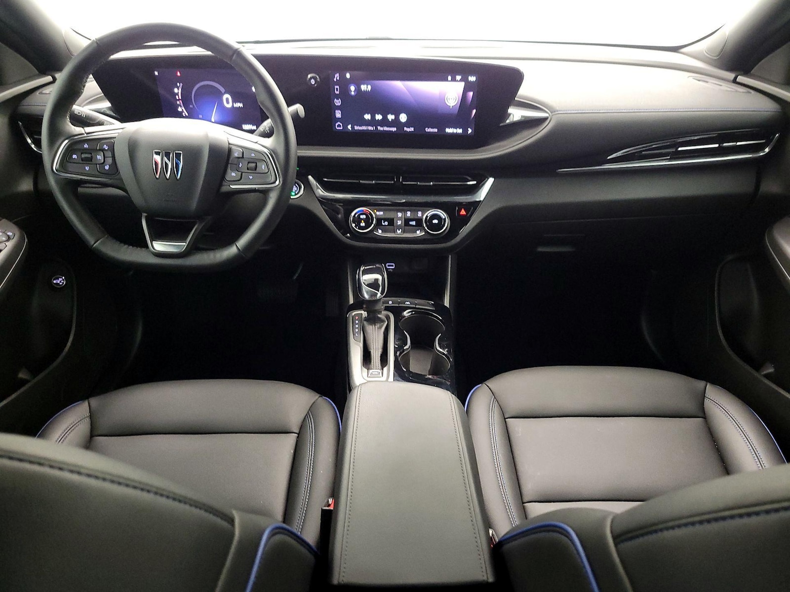 2025 Buick Envista Sport Touring - Photo 10