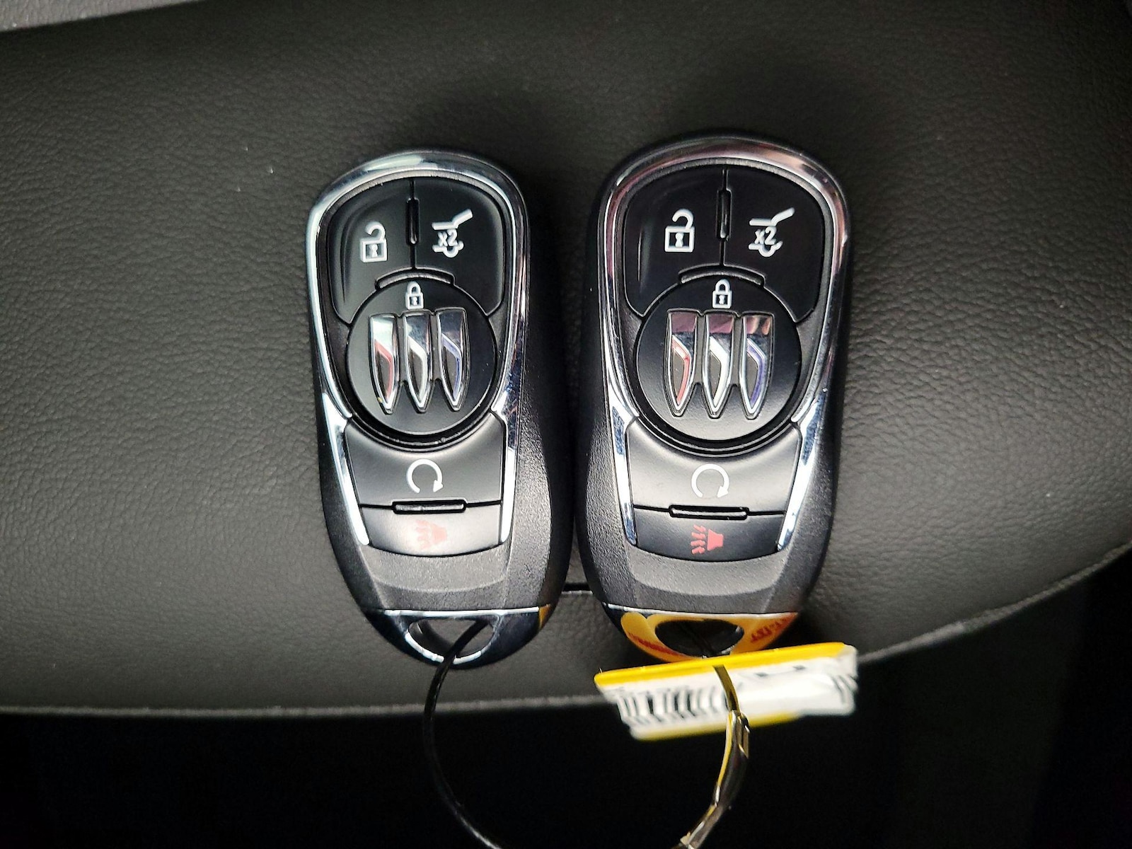 2025 Buick Envista Sport Touring - Photo 23
