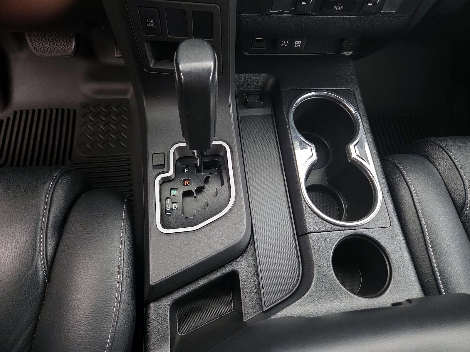 2022 Toyota Sequoia Nightshade - Photo 19