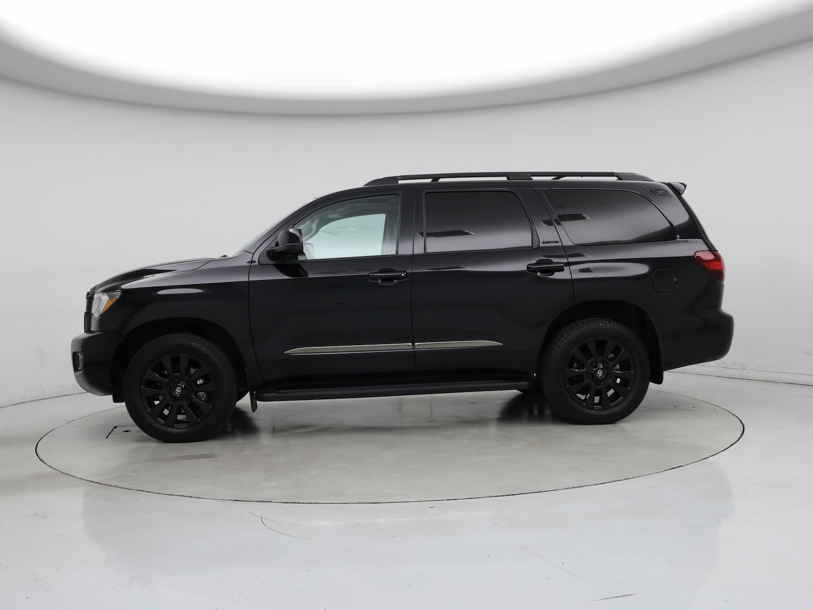 2022 Toyota Sequoia Nightshade - Photo 4
