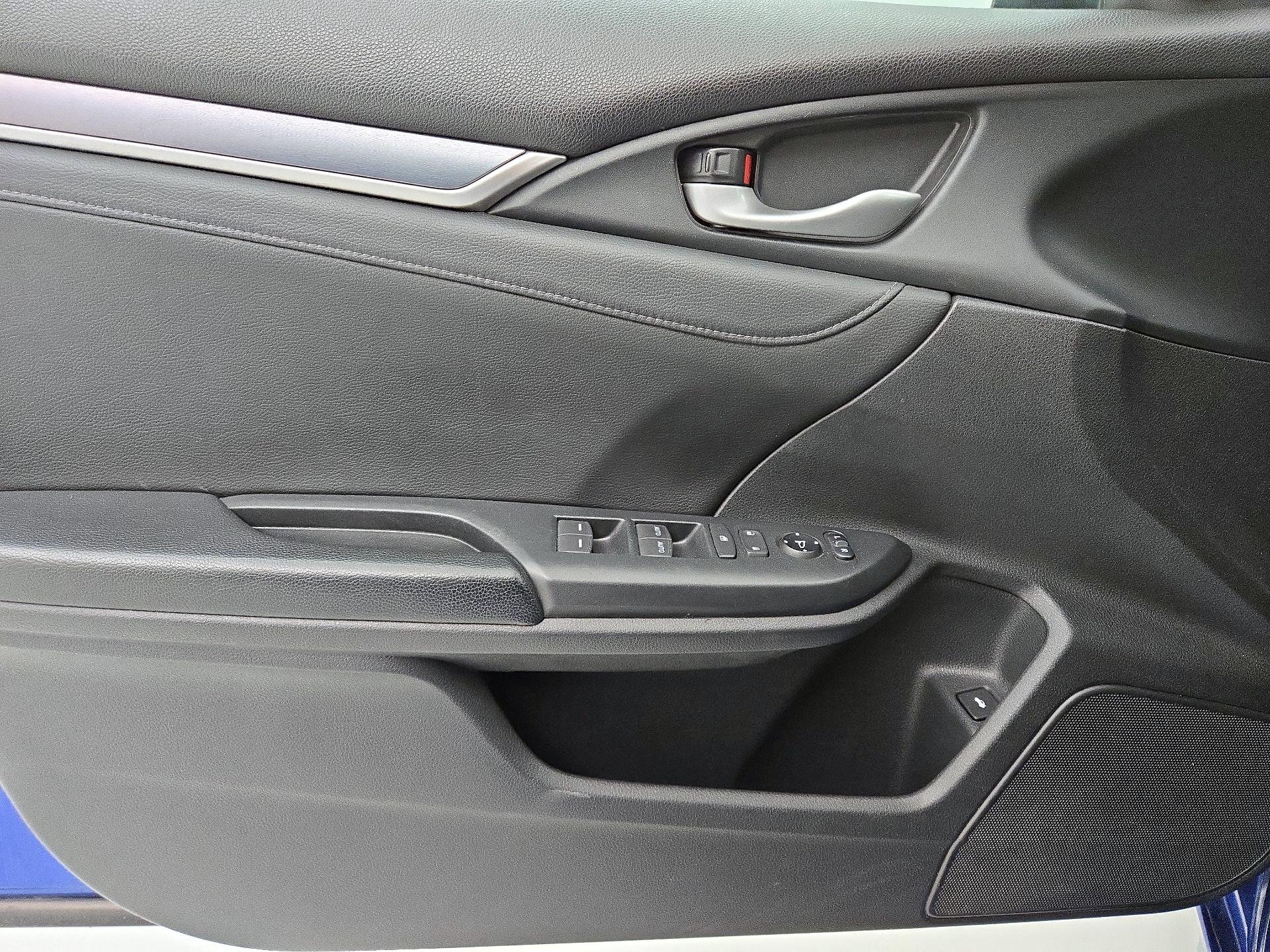 Thumbnail: 2016 Honda Civic - 10