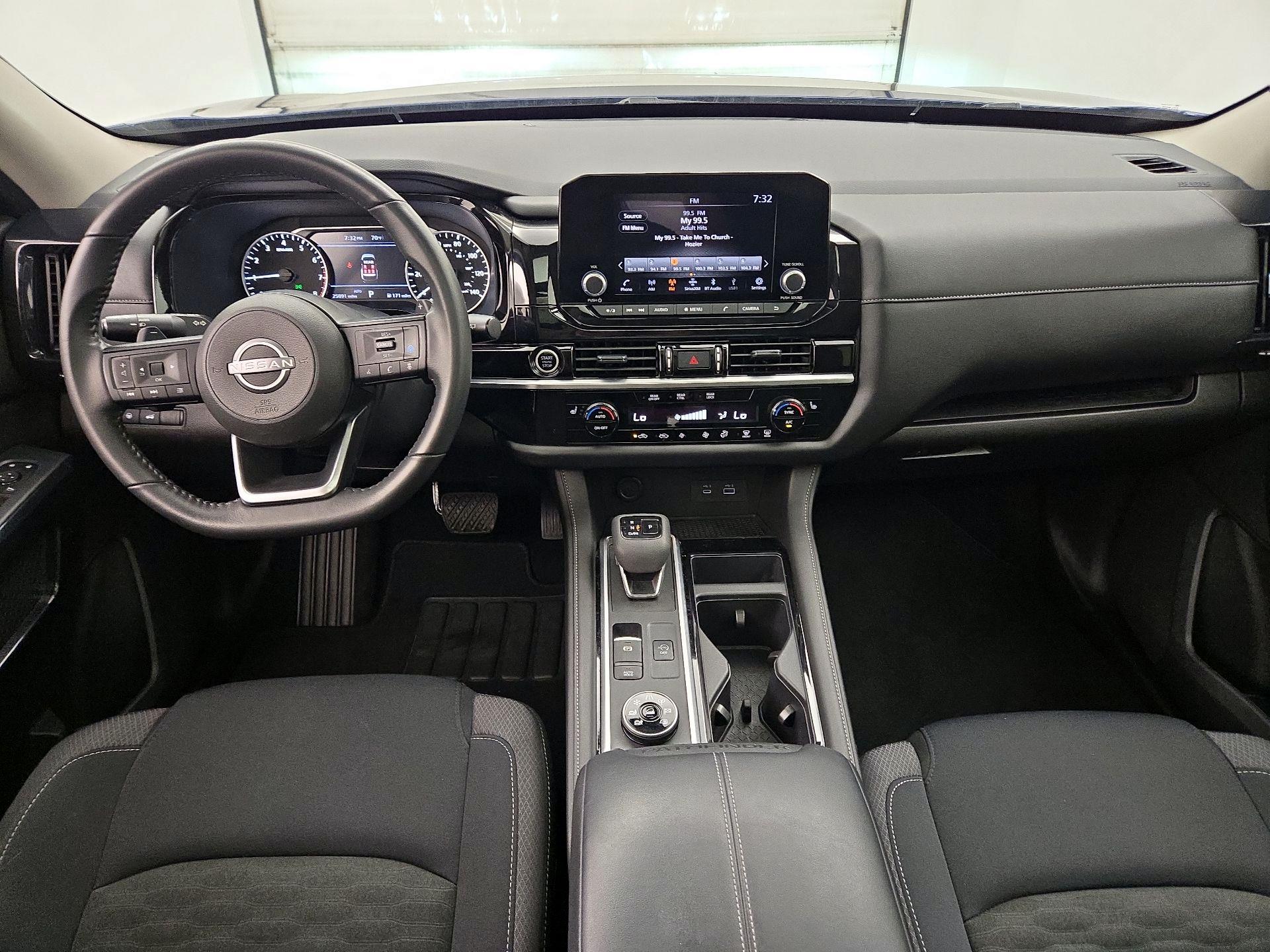 Thumbnail: 2024 Nissan Pathfinder - 9