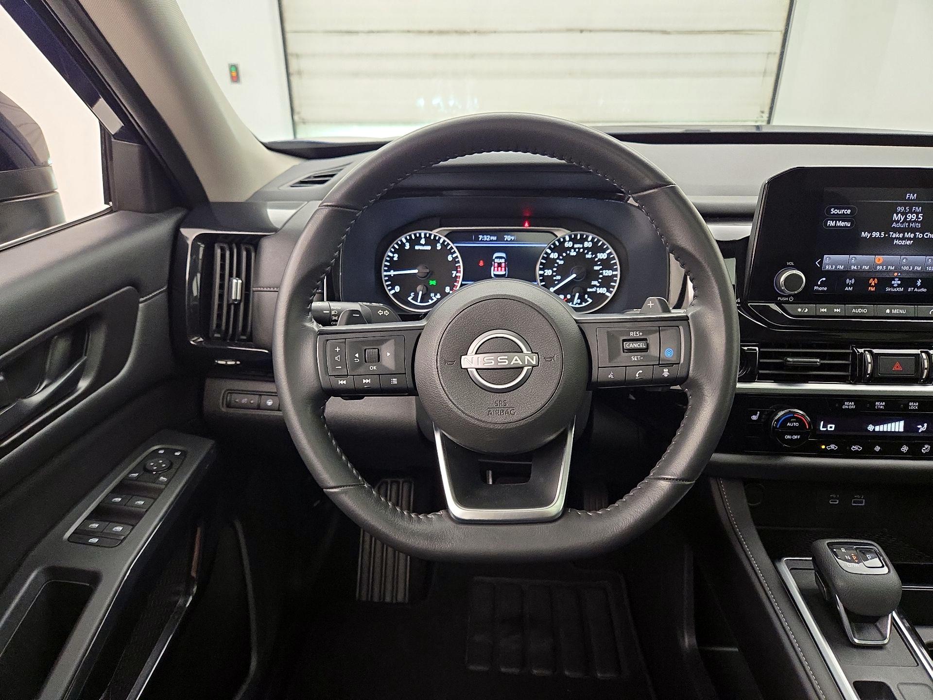 Thumbnail: 2024 Nissan Pathfinder - 10
